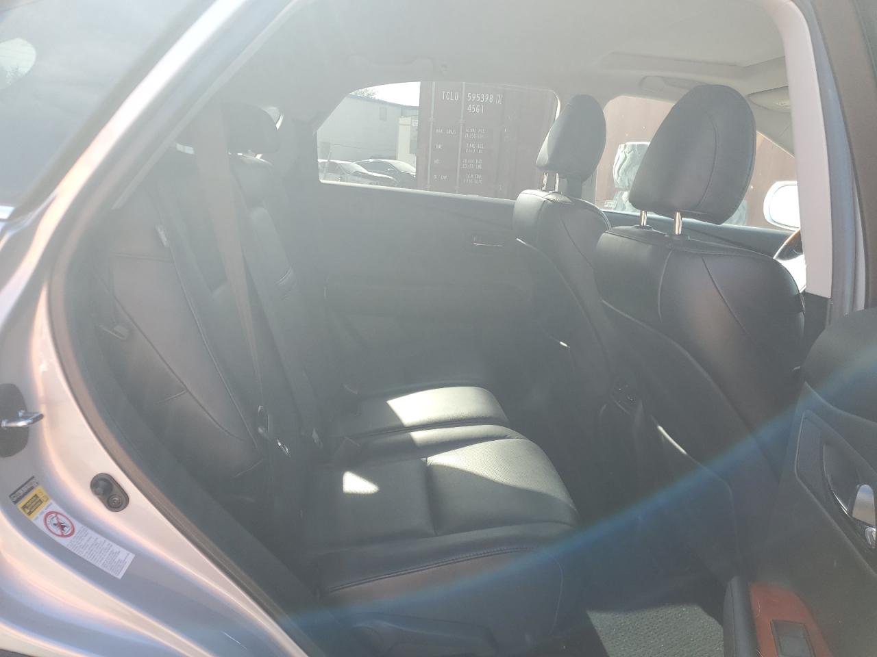 2010 Lexus RX - Image 11