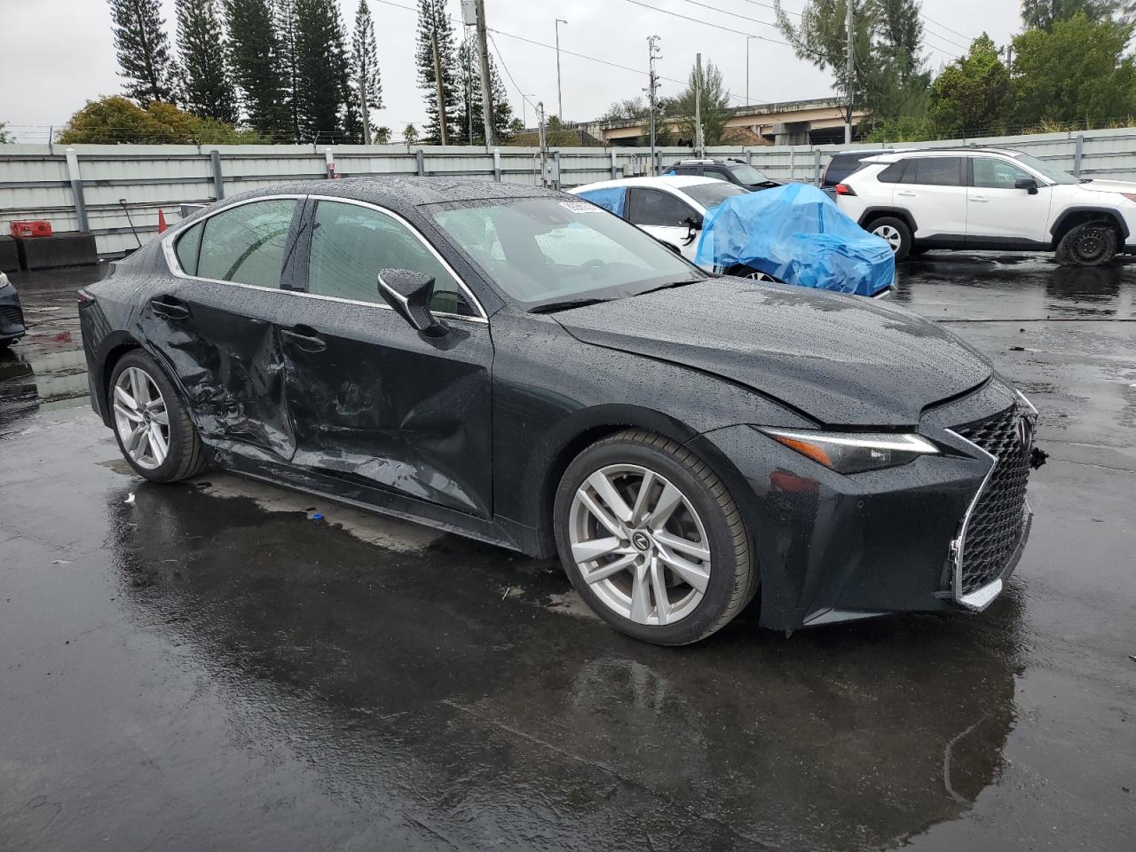2023 Lexus IS - Image 4