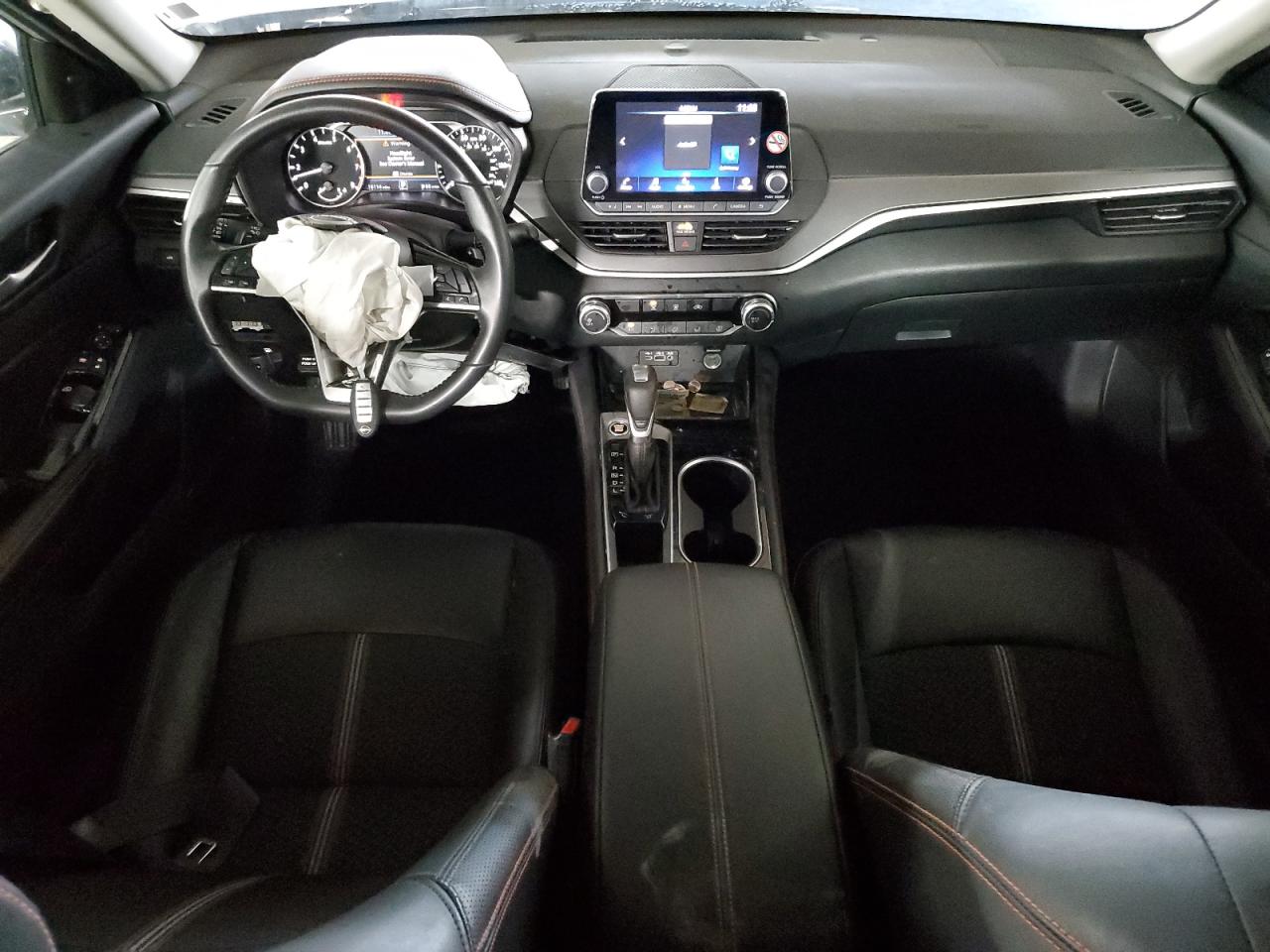 2024 Nissan Altima - Image 8
