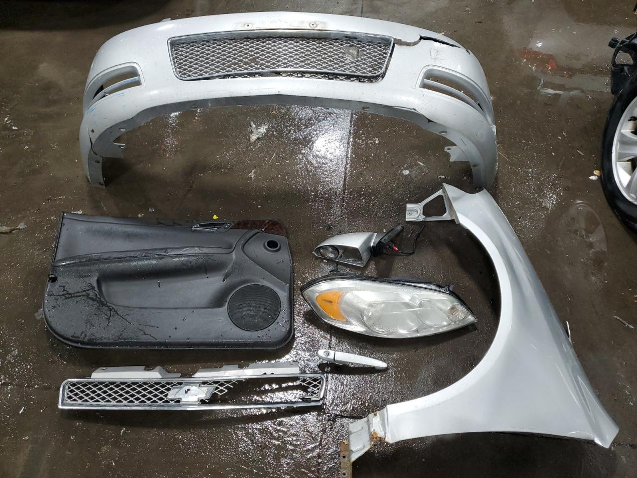 2013 Chevrolet Impala - Image 13