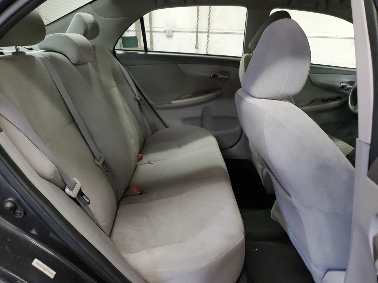 2010 Toyota Corolla - Image 11