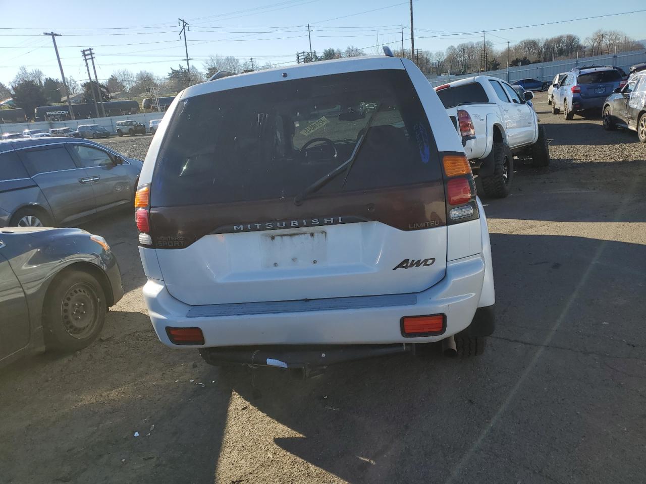 2003 Mitsubishi Montero - Image 6