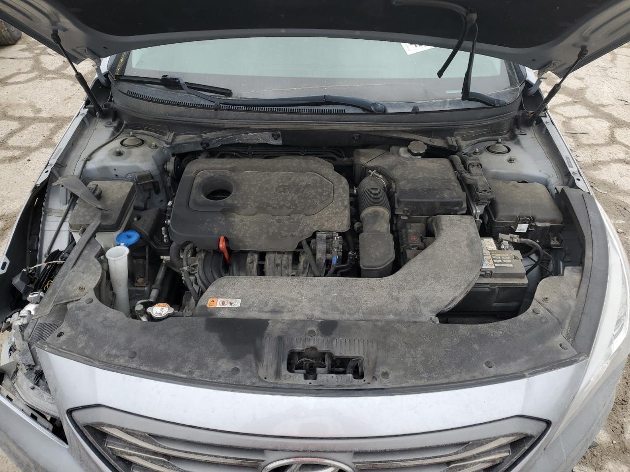 2017 Hyundai Sonata - Image 13