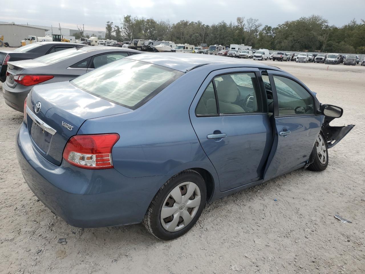2007 Toyota Yaris - Image 3