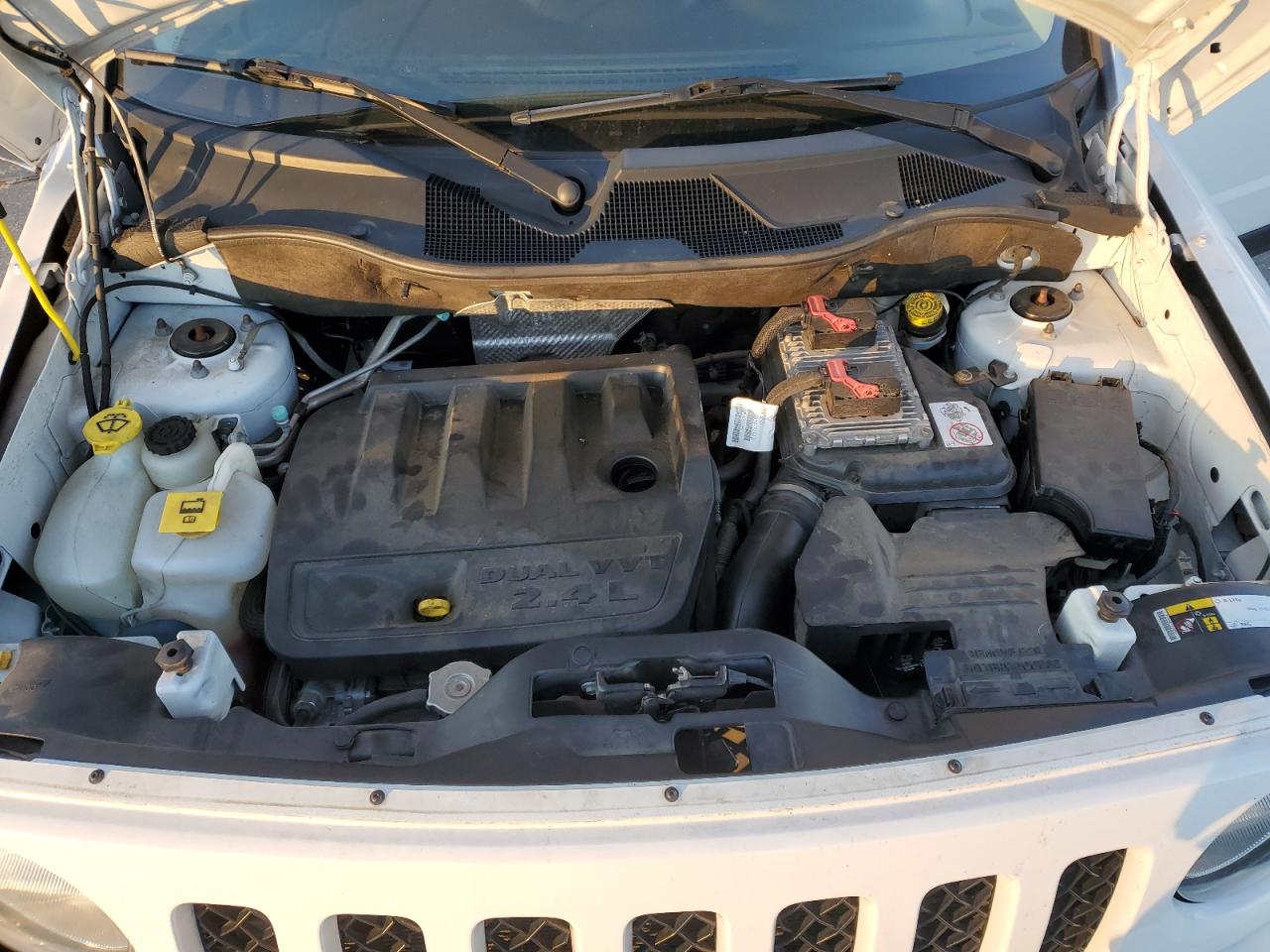 2016 Jeep Liberty (Patriot) - Image 13