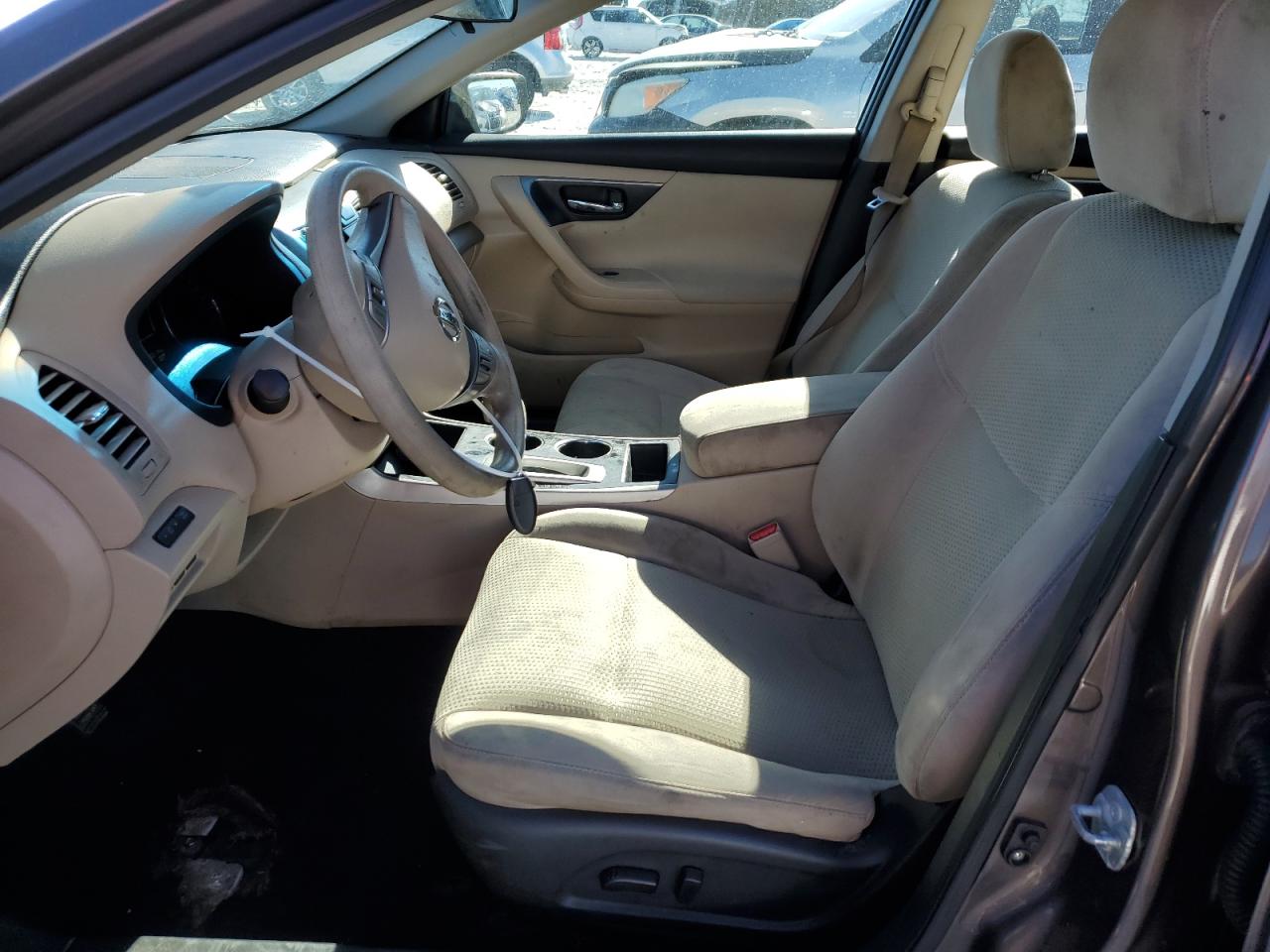 2015 Nissan Altima - Image 7