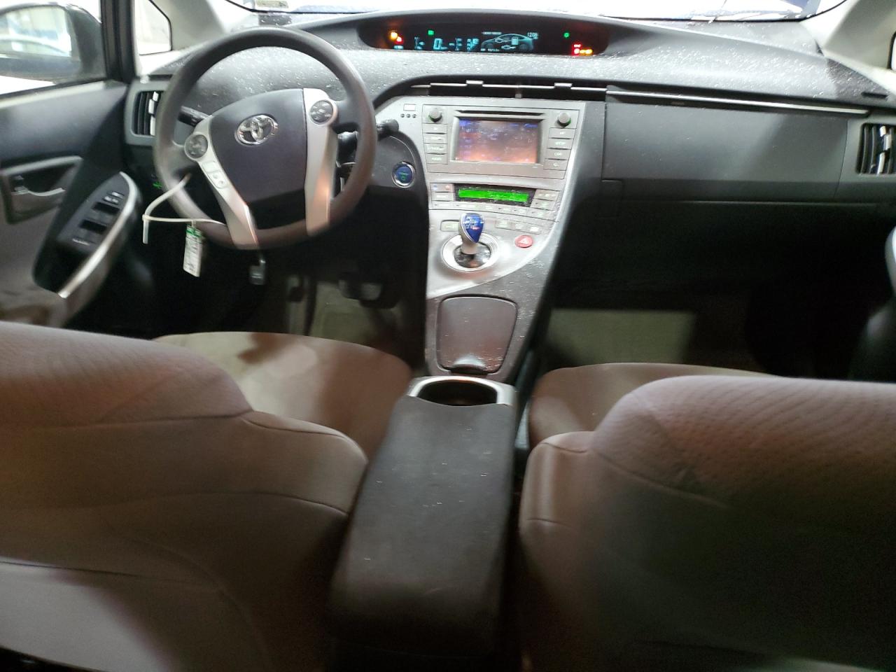 2015 Toyota Prius - Image 8