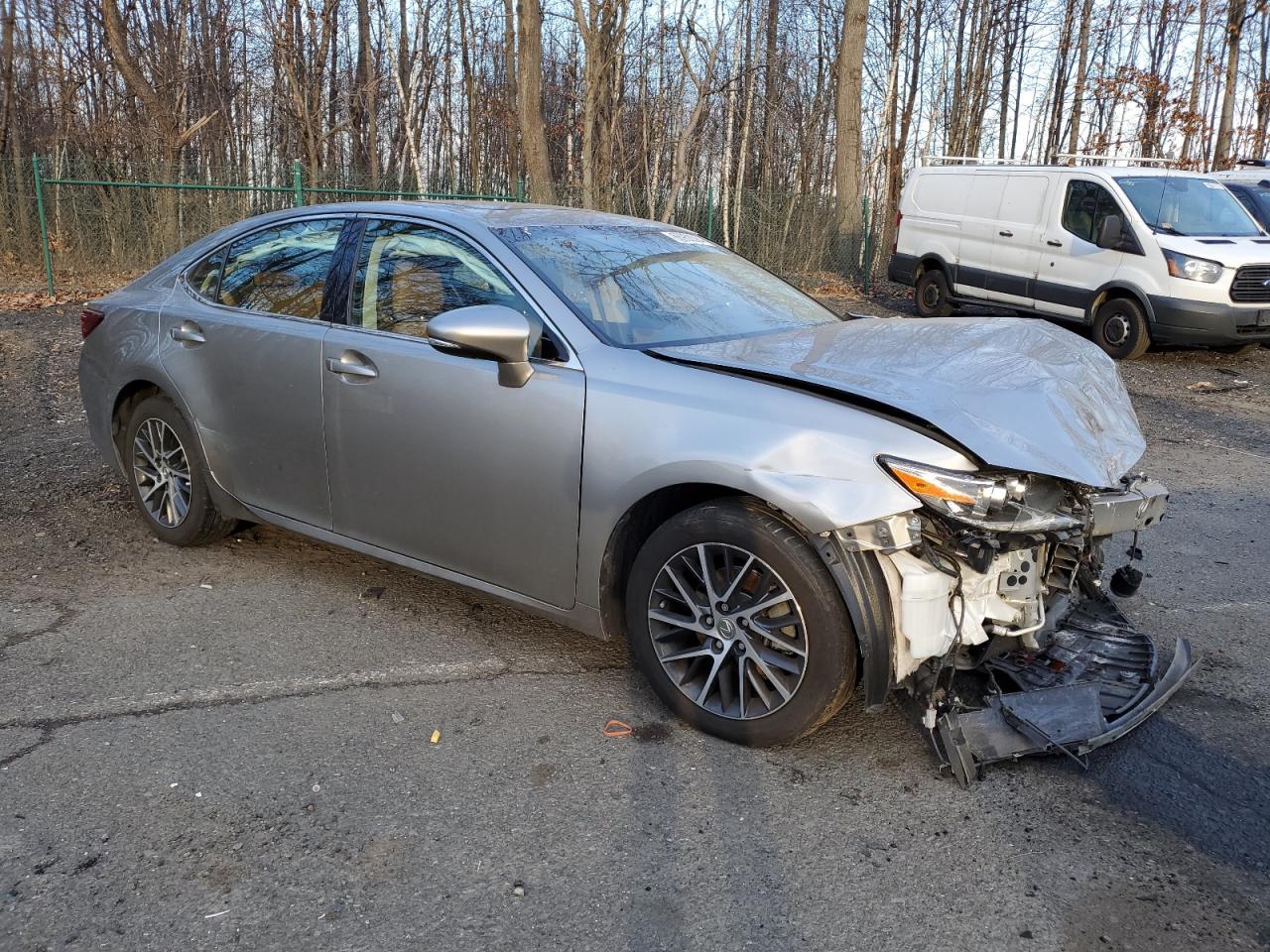 2016 Lexus ES - Image 4
