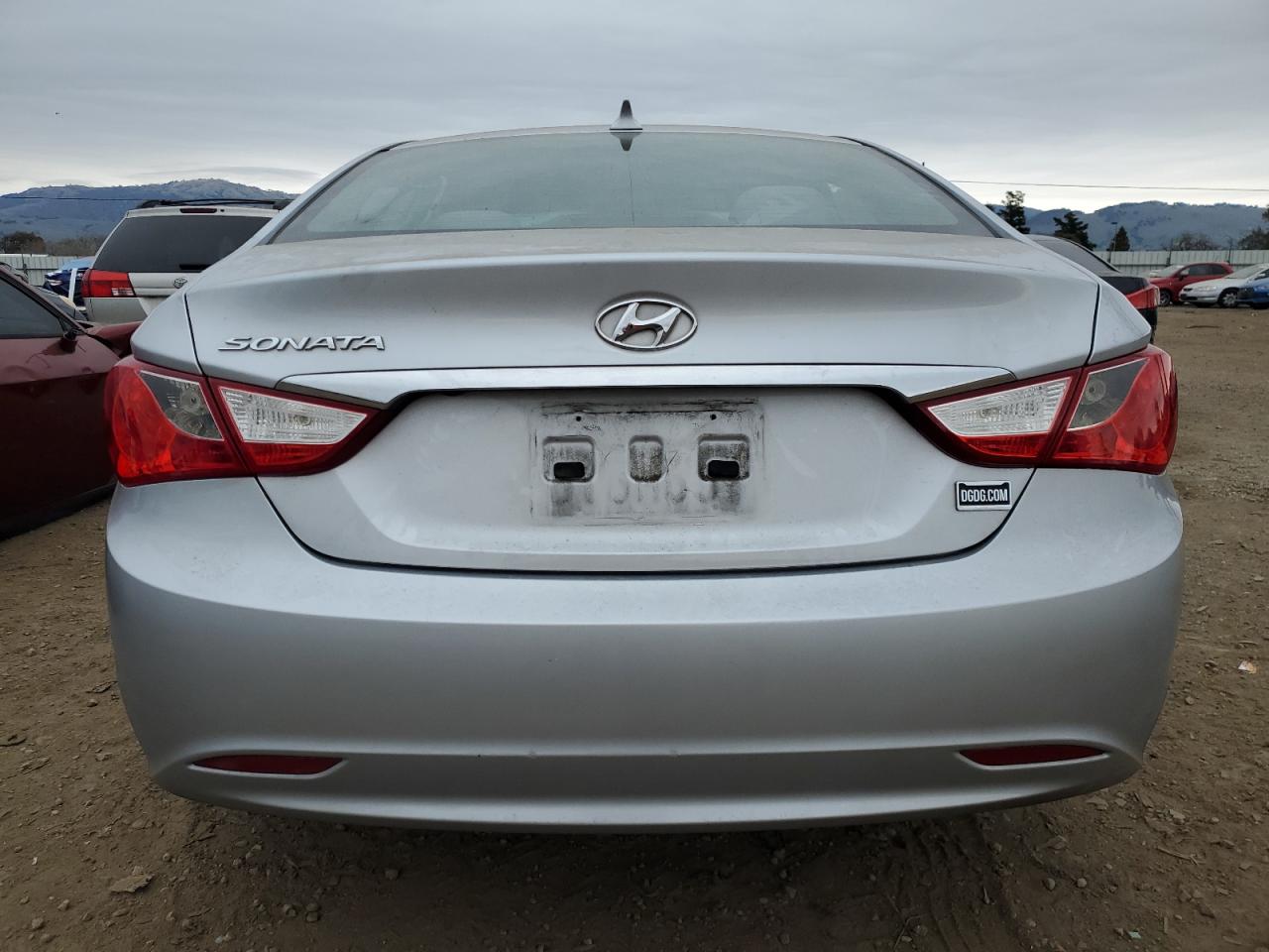 2011 Hyundai Sonata - Image 6