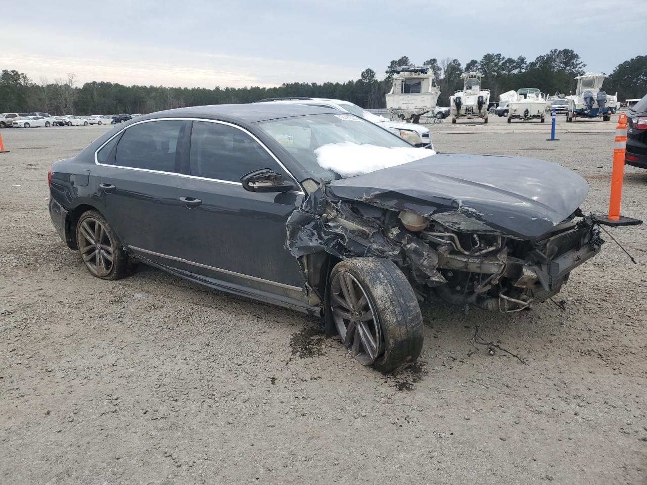 2016 Volkswagen Passat - Image 4