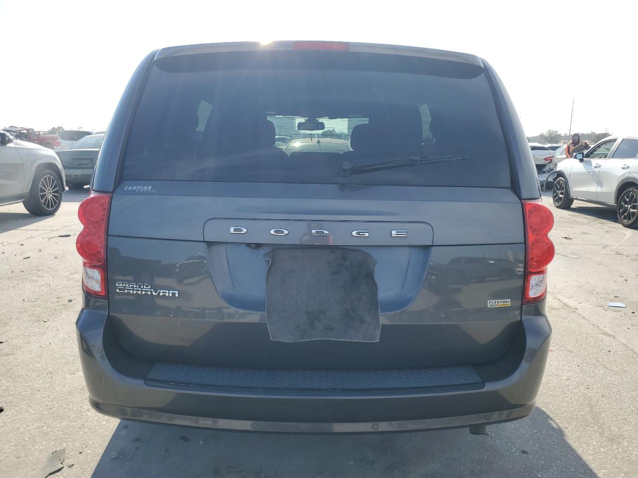 2019 Dodge Caravan - Image 6