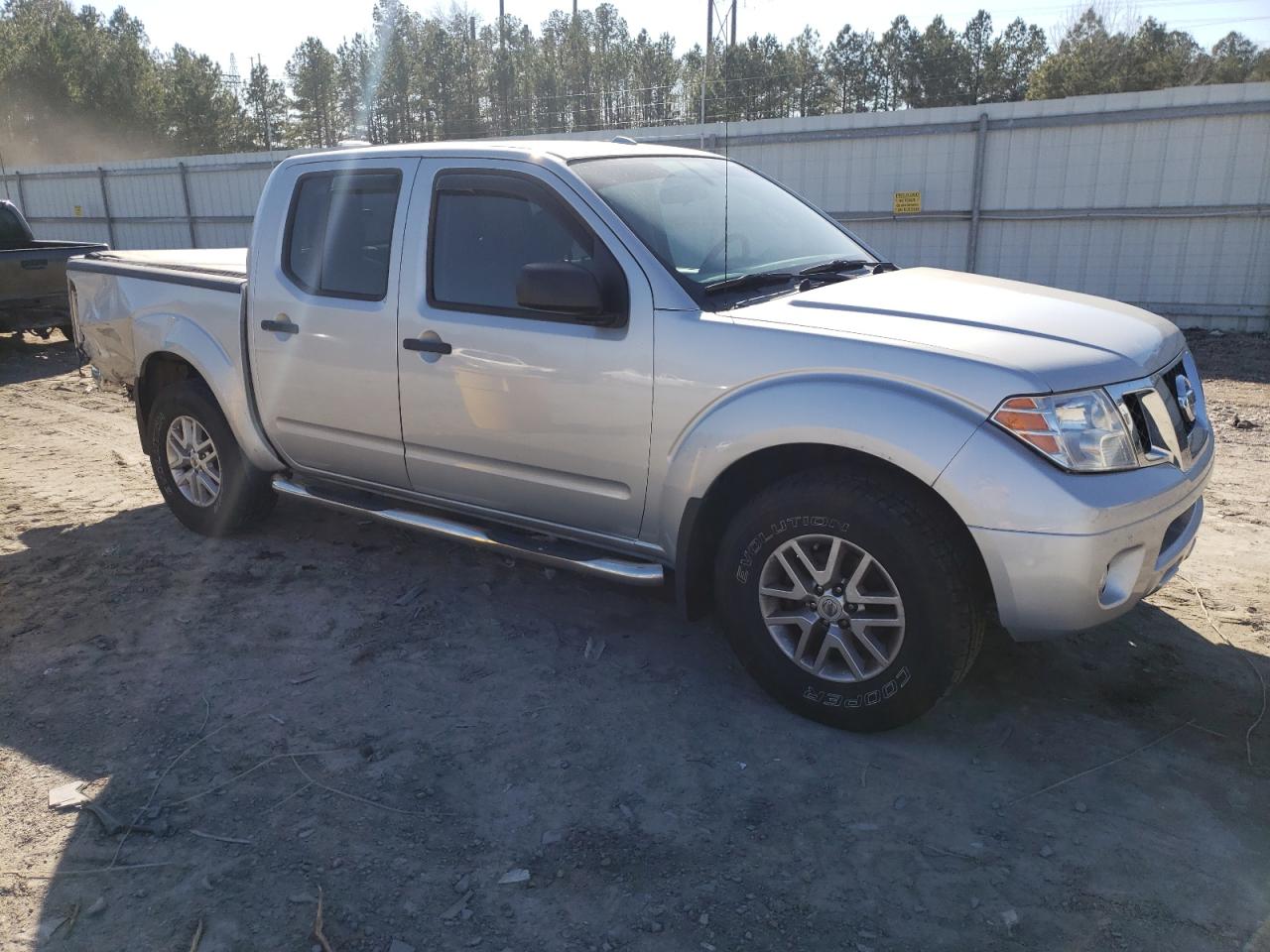 2015 Nissan Navara (Frontier) - Image 4