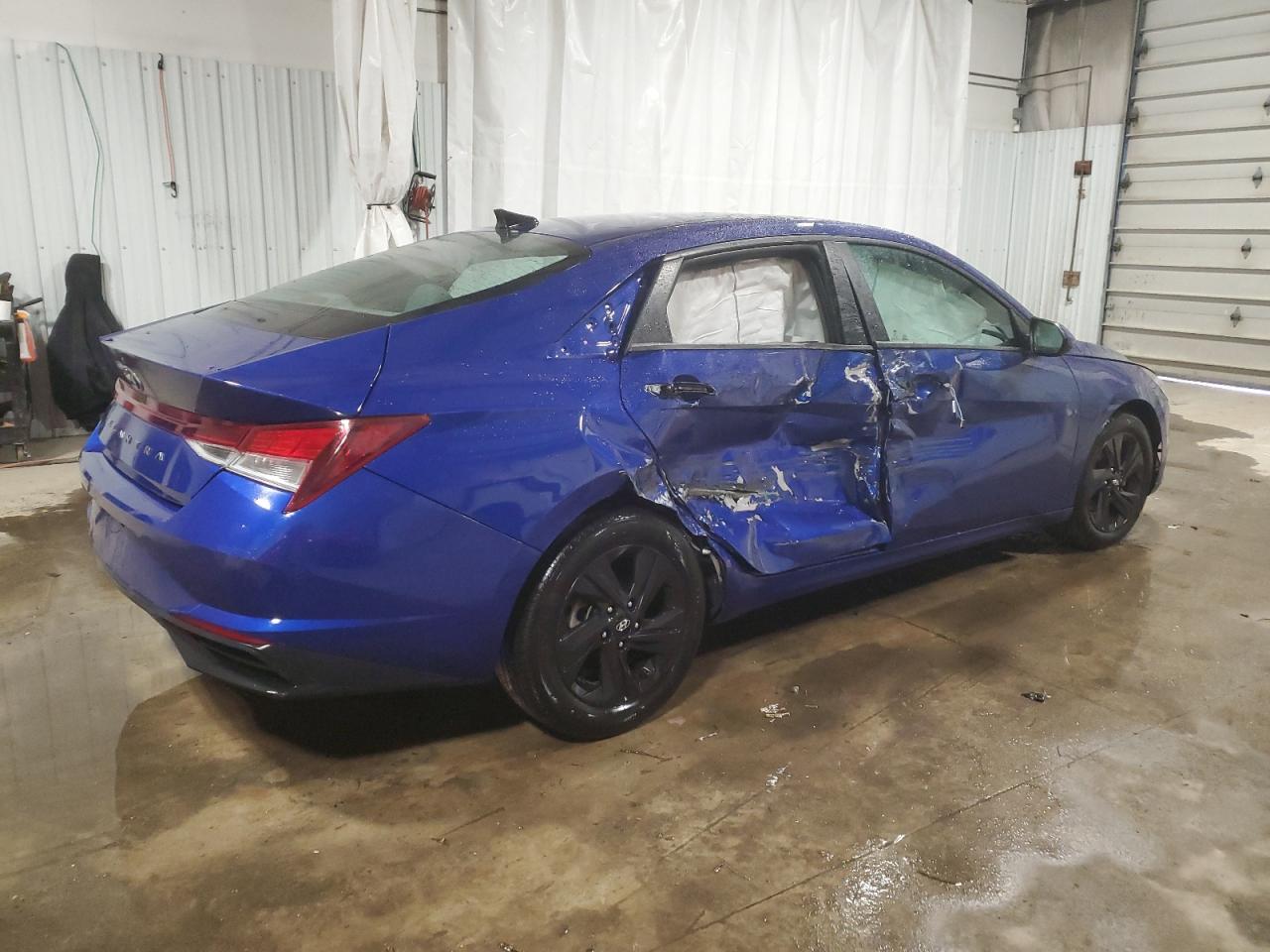 2021 Hyundai Elantra - Image 3