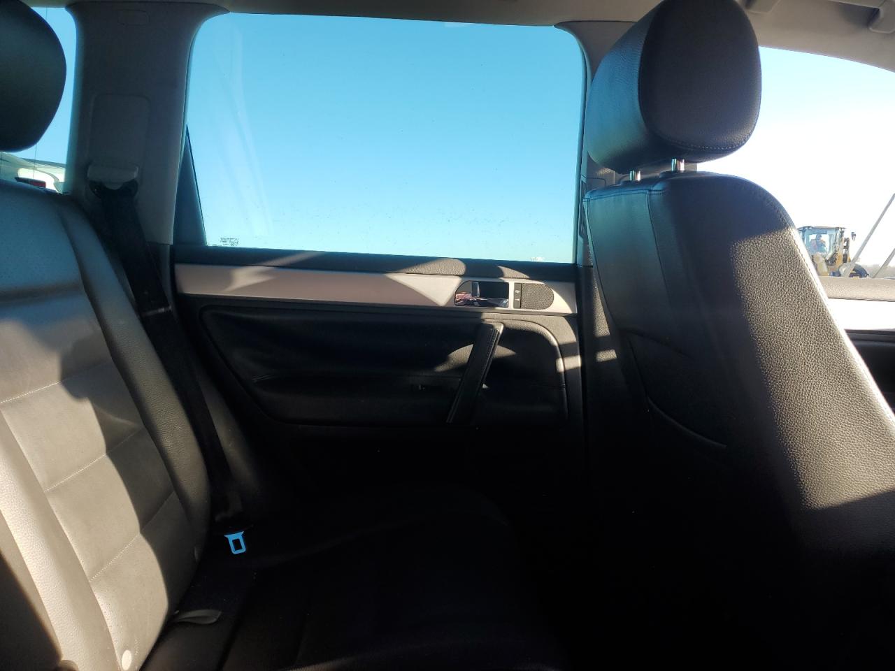 2009 Volkswagen Touareg - Image 10