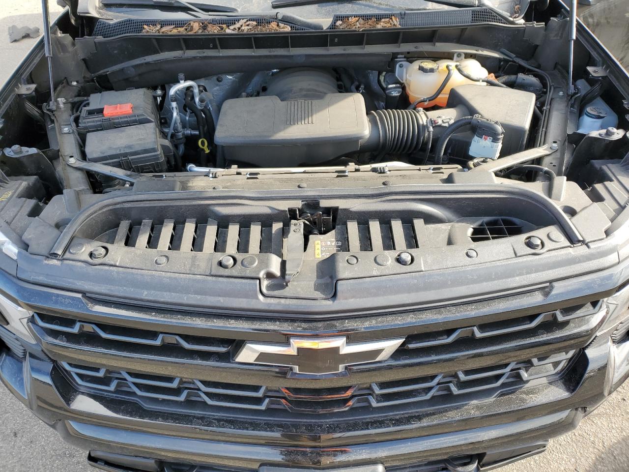 2022 Chevrolet Silverado - Image 11