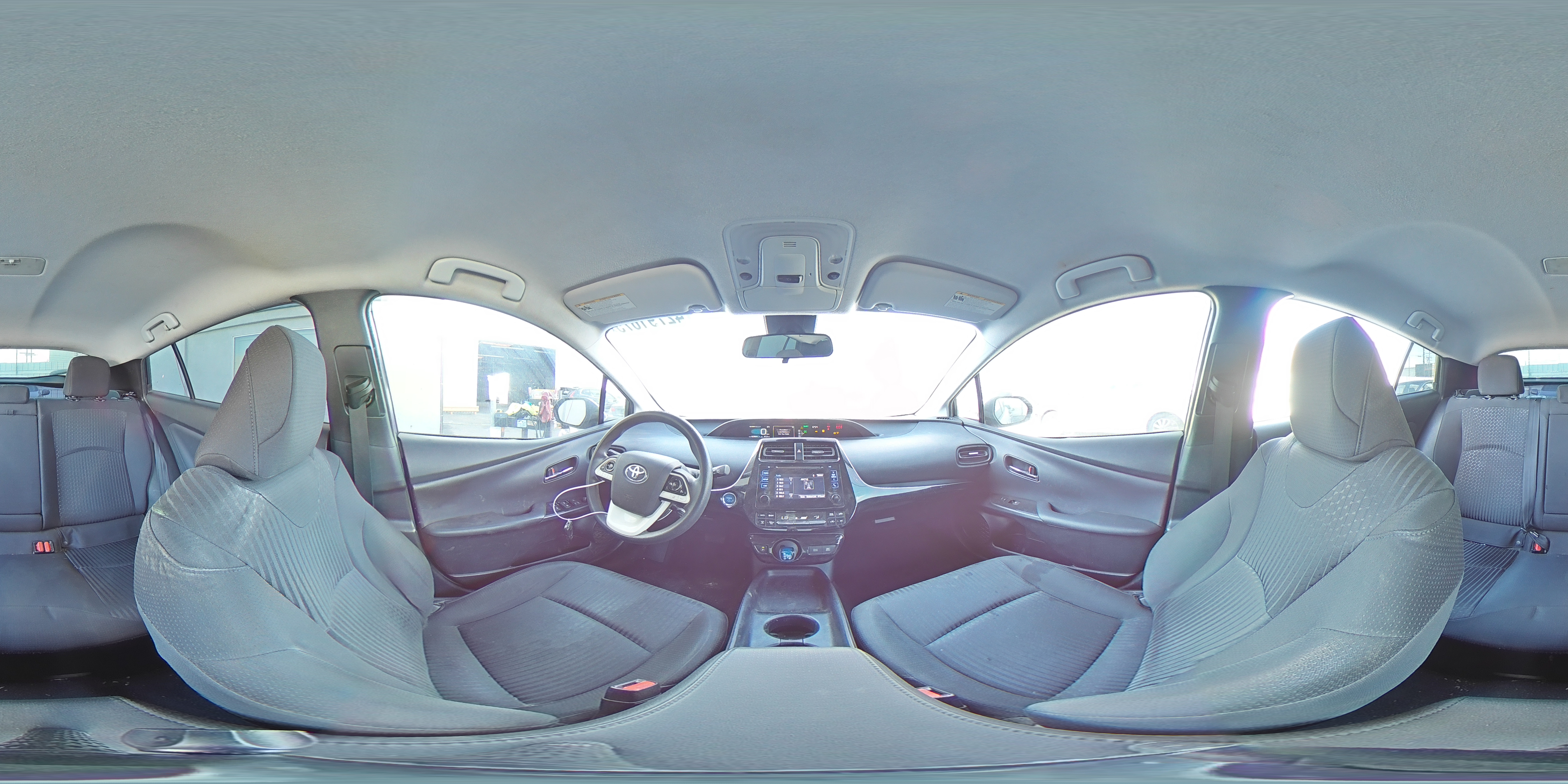 2017 Toyota Prius - Image 13