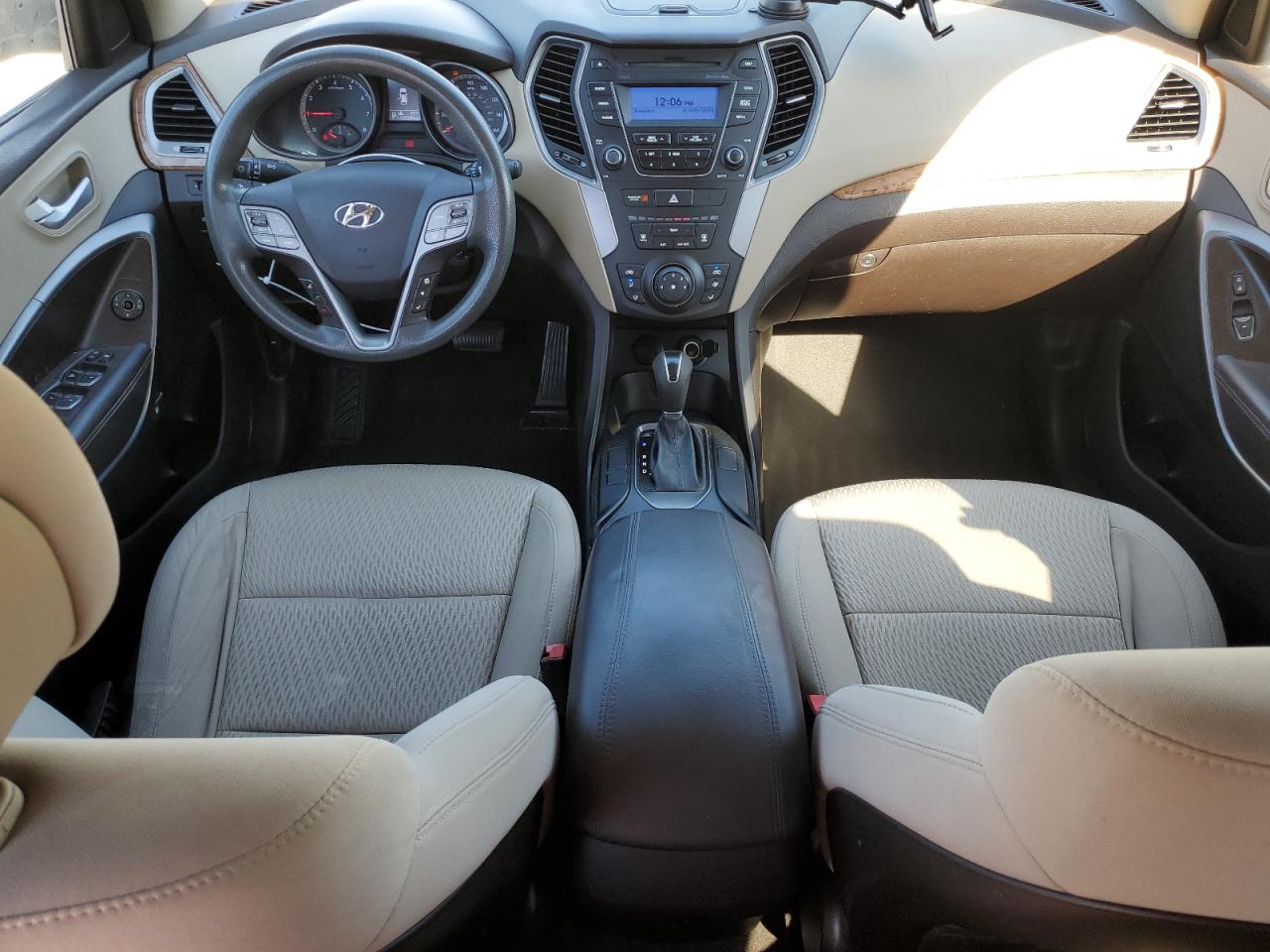 2014 Hyundai Santa Fe - Image 8