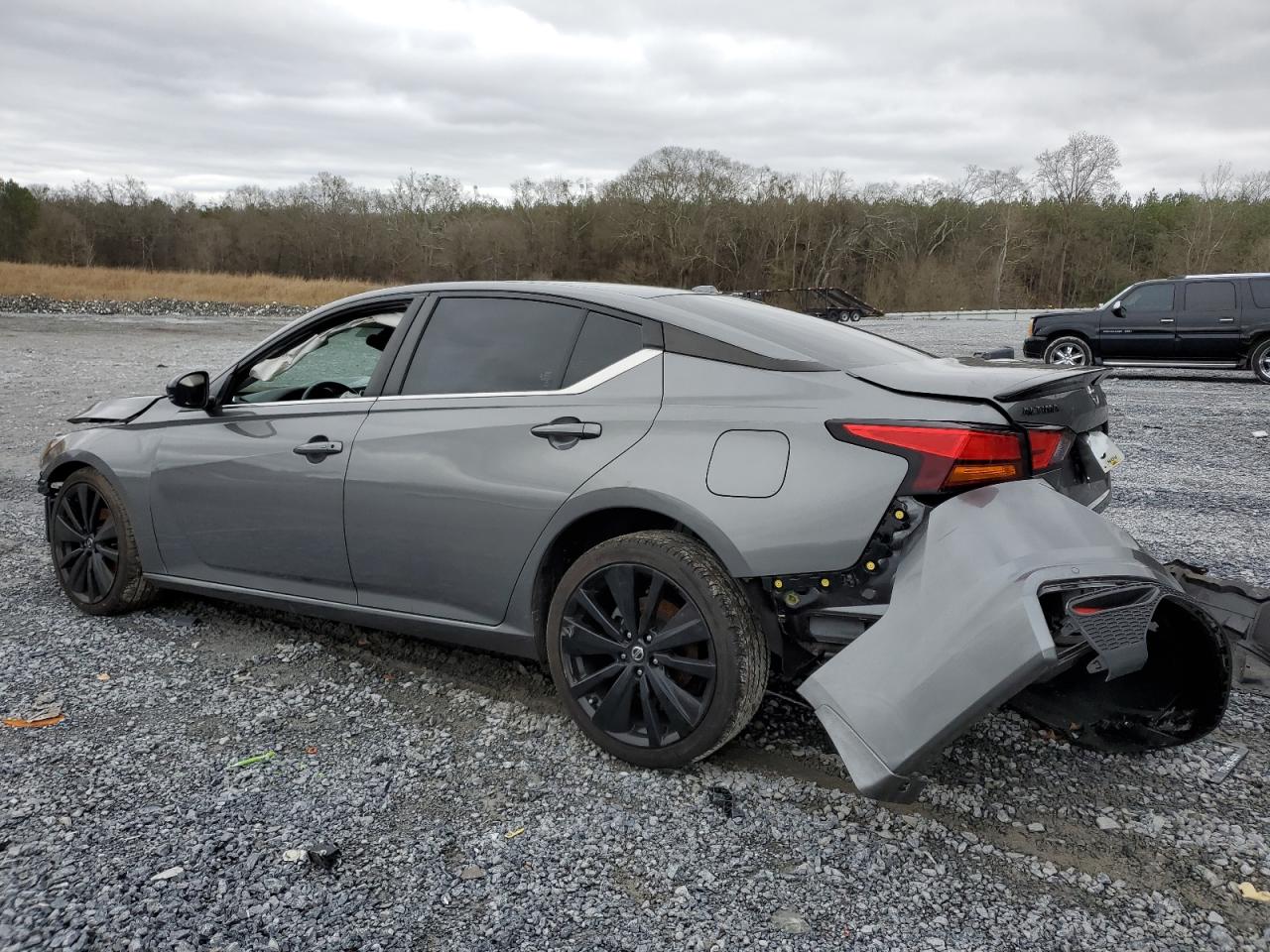 2022 Nissan Altima - Image 2