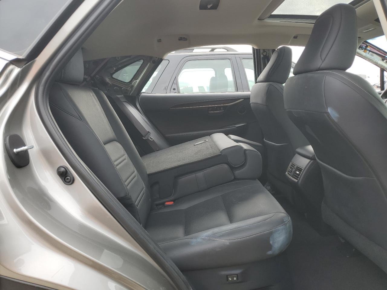 2015 Lexus NX - Image 11