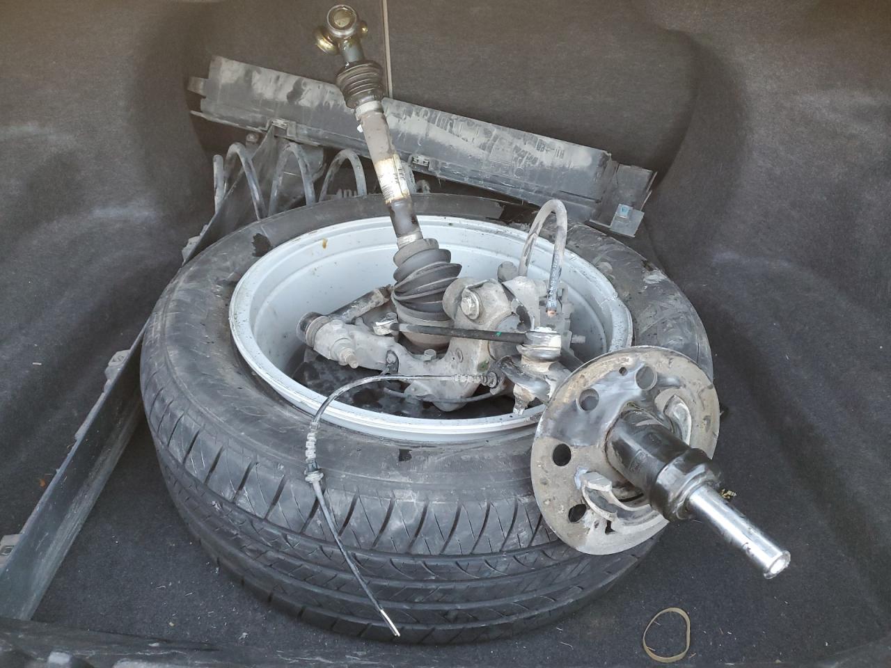 2012 Ford Taurus - Image 12