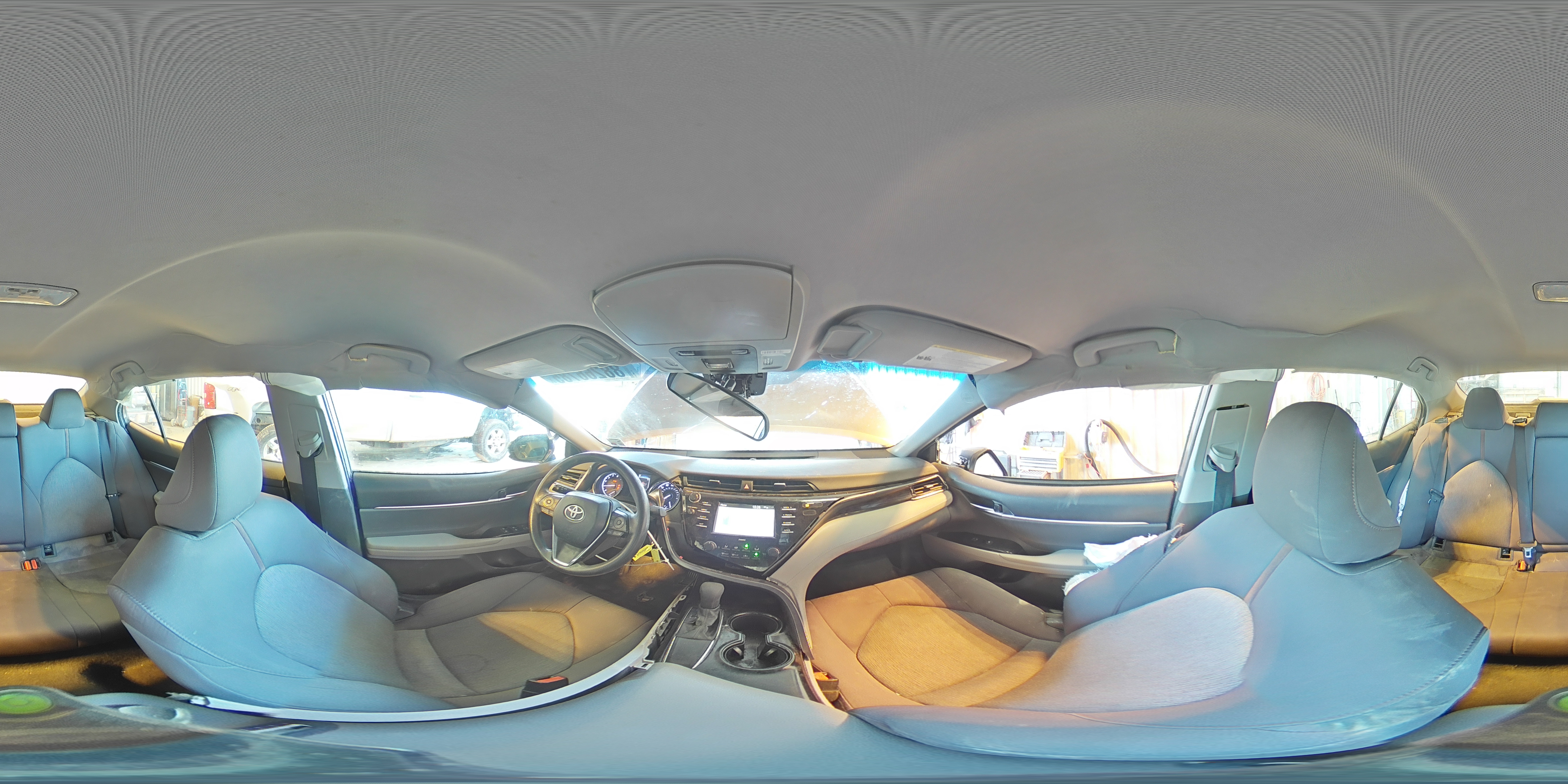 2020 Toyota Camry - Image 12
