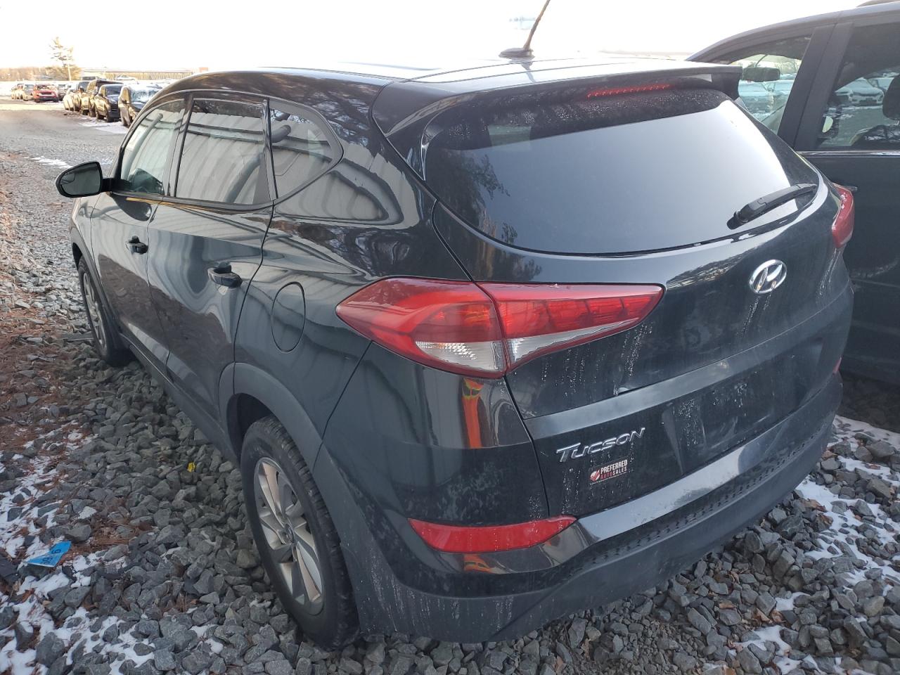 VIN KM8J23A44HU299378 2017 HYUNDAI TUCSON no.2