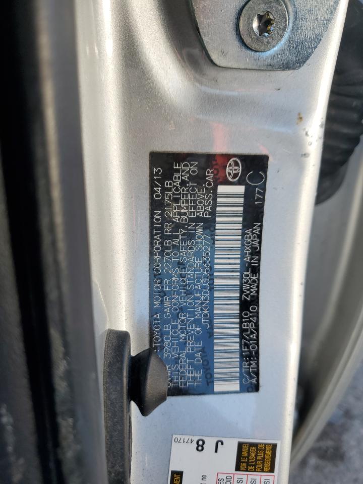 2013 Toyota Prius - Image 12