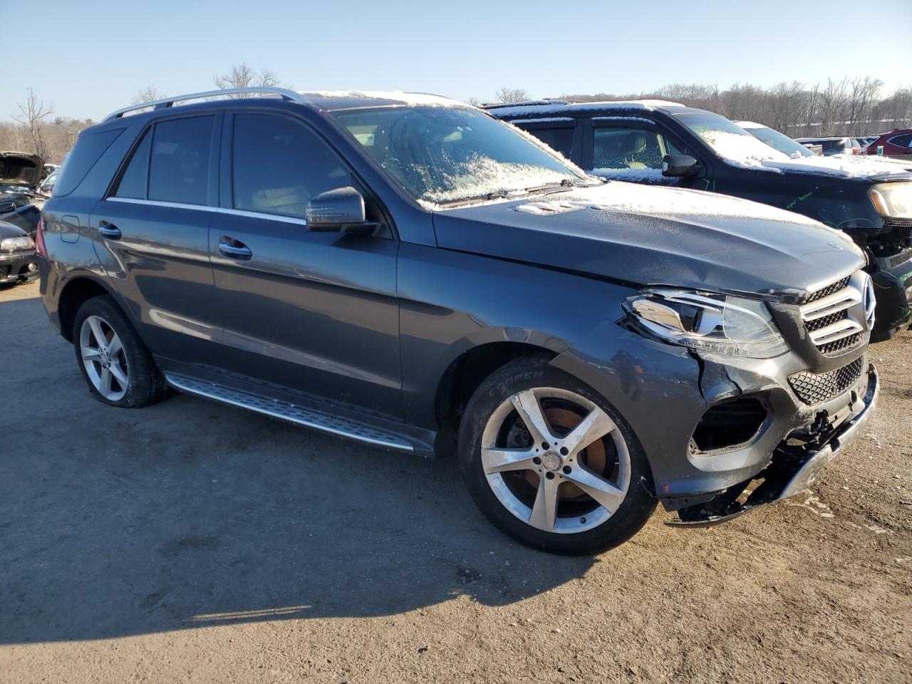 2016 Mercedes-Benz GLE - Image 4