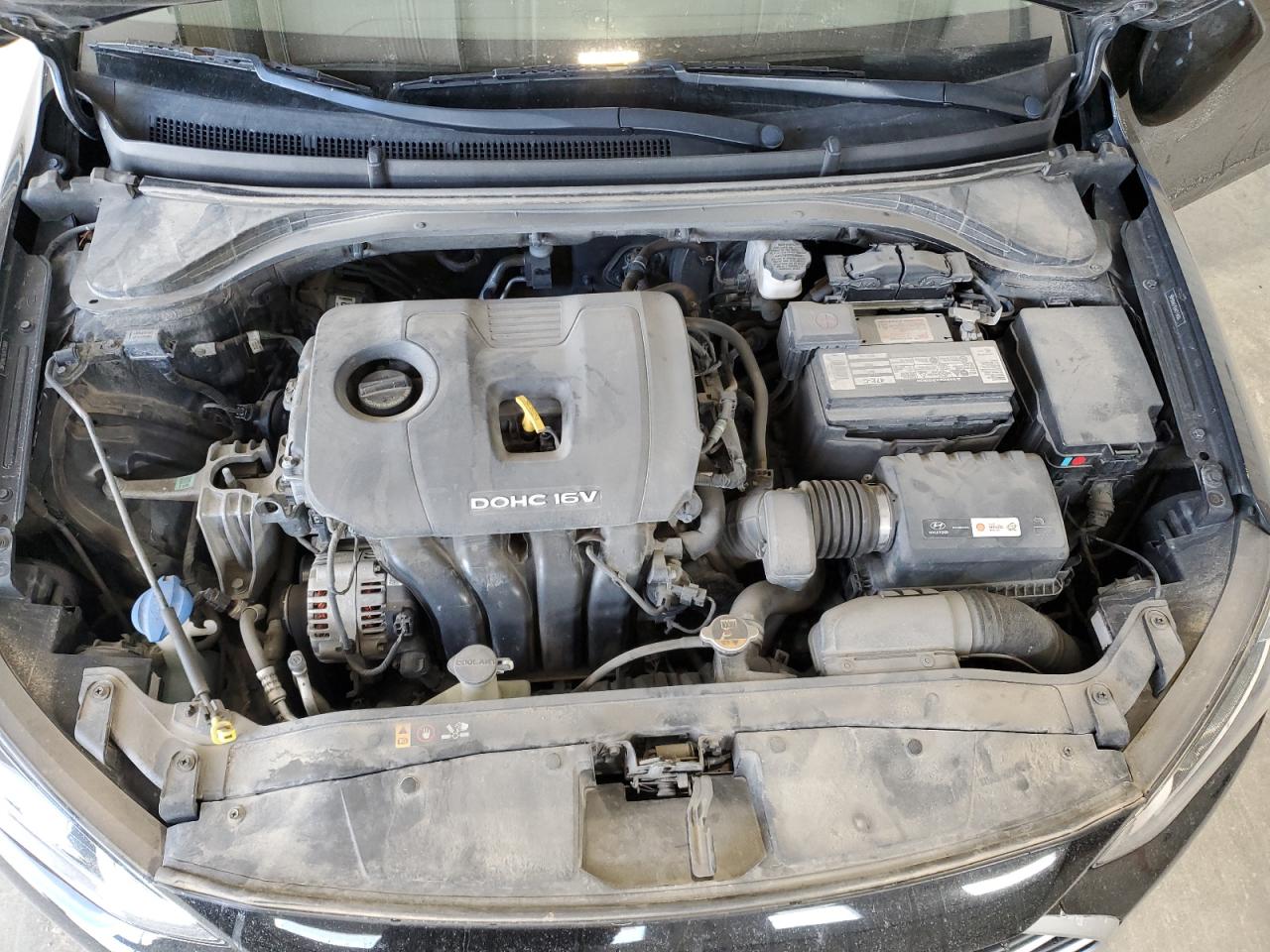 2018 Hyundai Elantra - Image 11