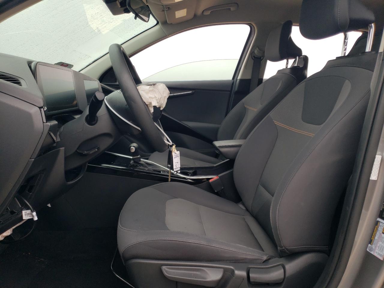 2023 Kia Niro - Image 7