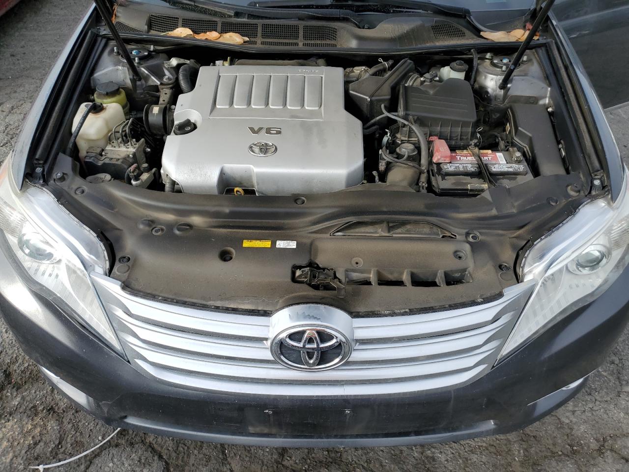 2011 Toyota Avalon - Image 11