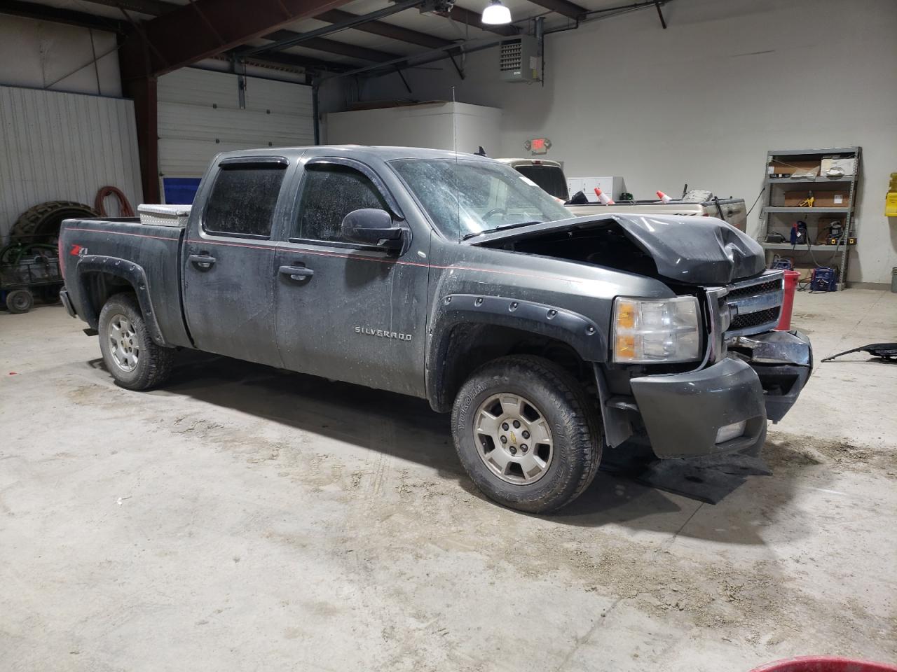 2011 Chevrolet Silverado - Image 4