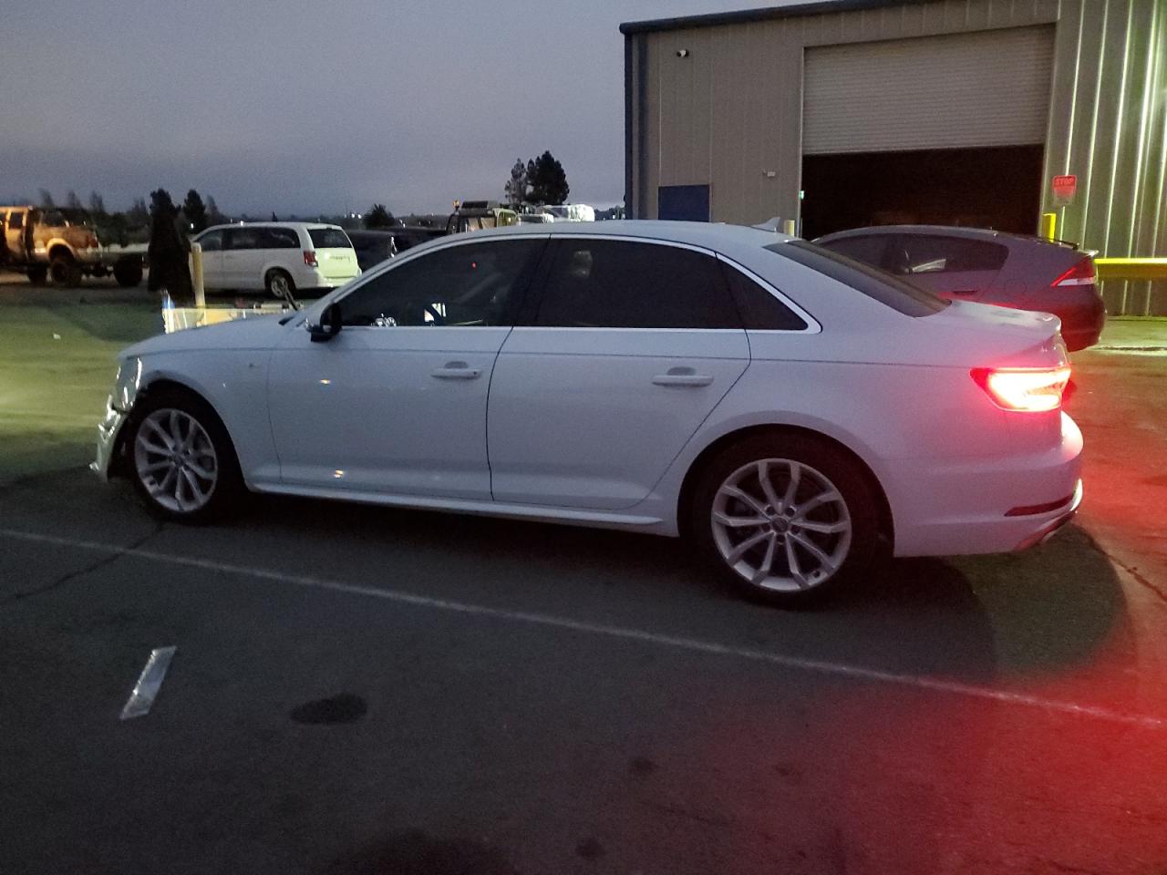 VIN WAUENAF44KA015263 2019 AUDI A4 no.2