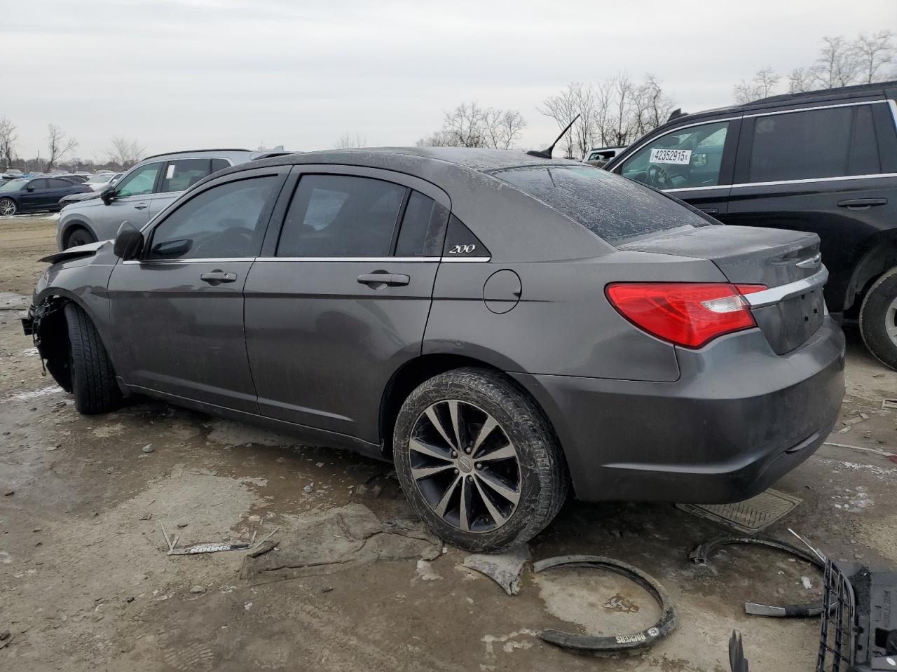 2014 Chrysler 200 - Image 2