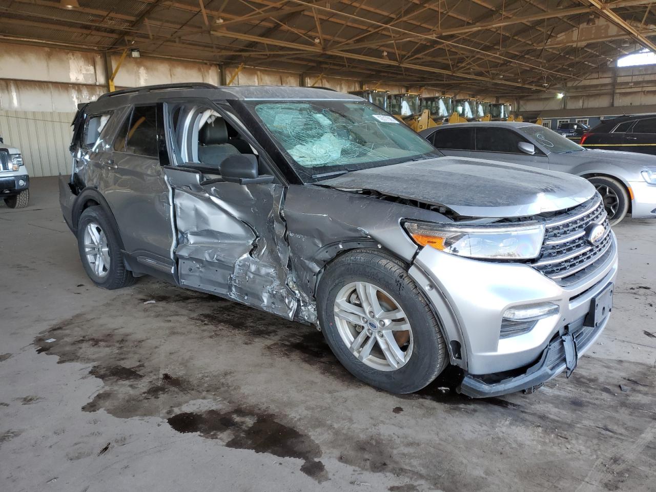 2023 Ford Explorer - Image 4