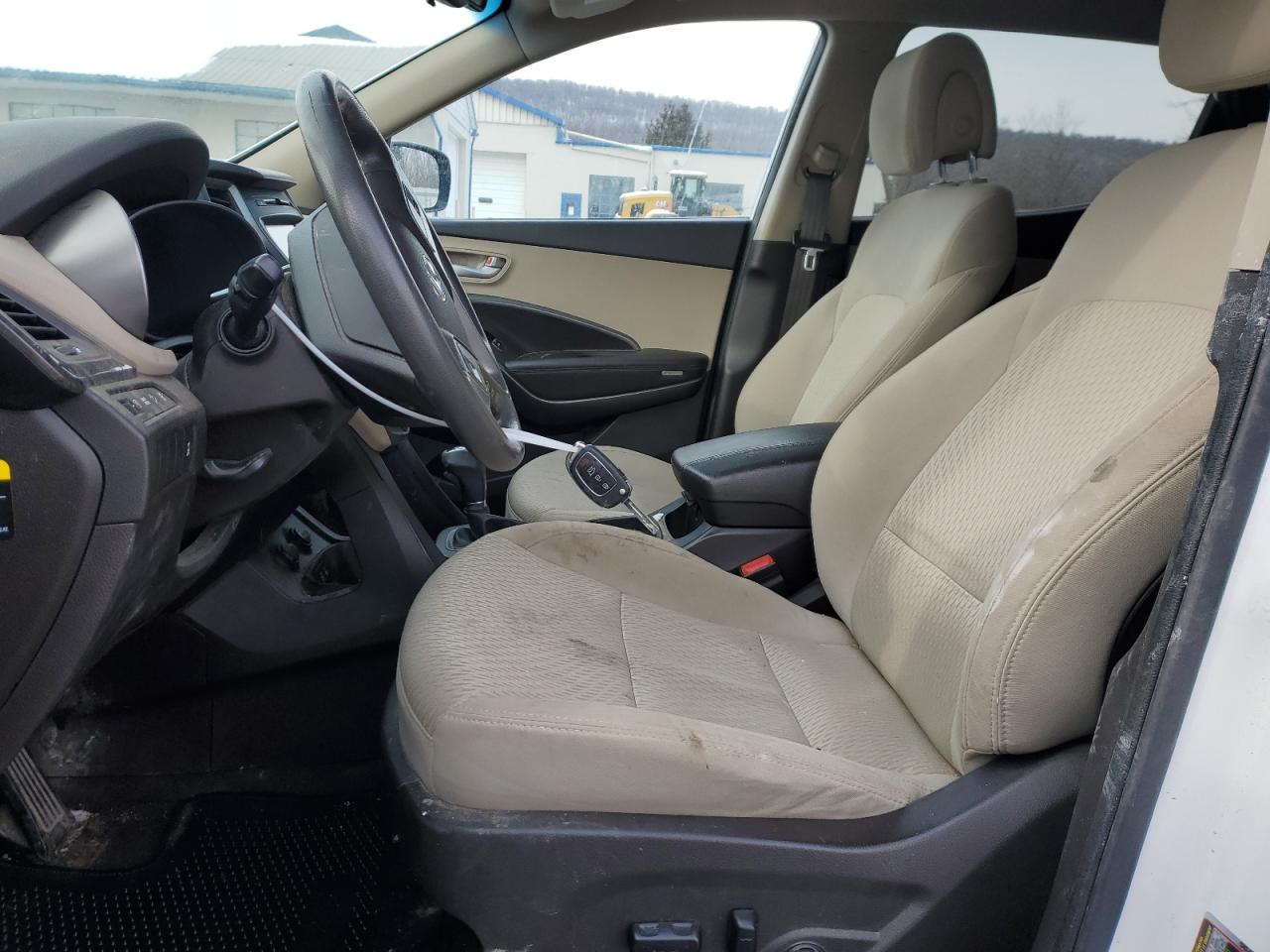 2017 Hyundai Santa Fe - Image 7