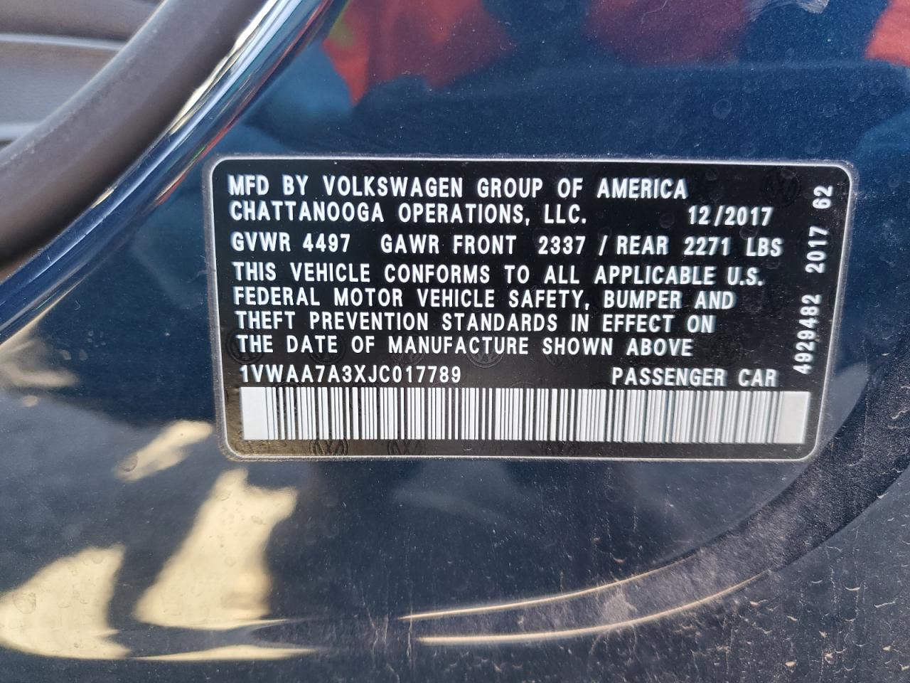 2018 Volkswagen Passat - Image 13