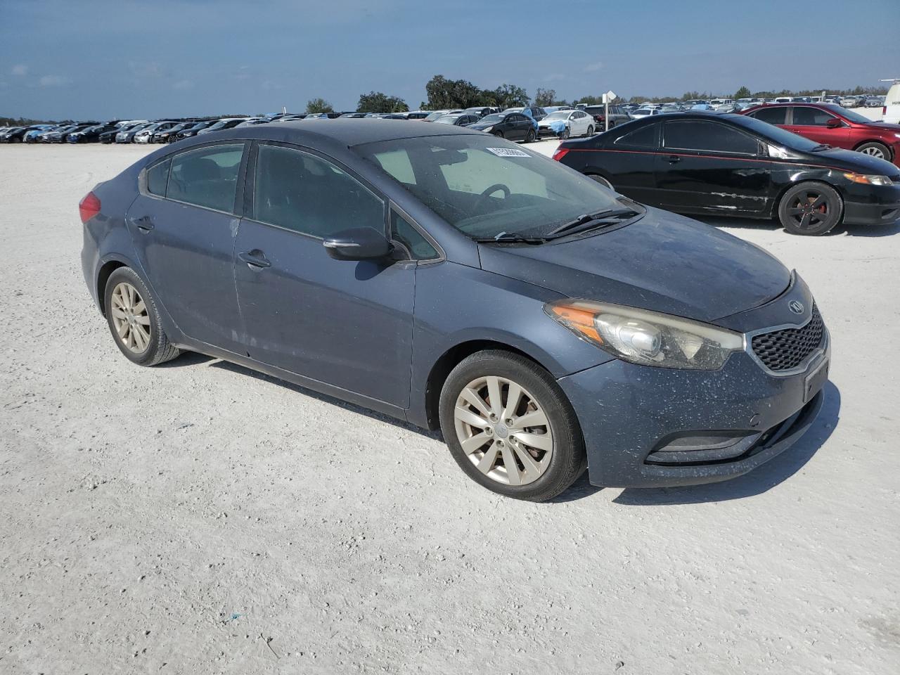 VIN KNAFX4A64F5256473 2015 KIA FORTE no.4