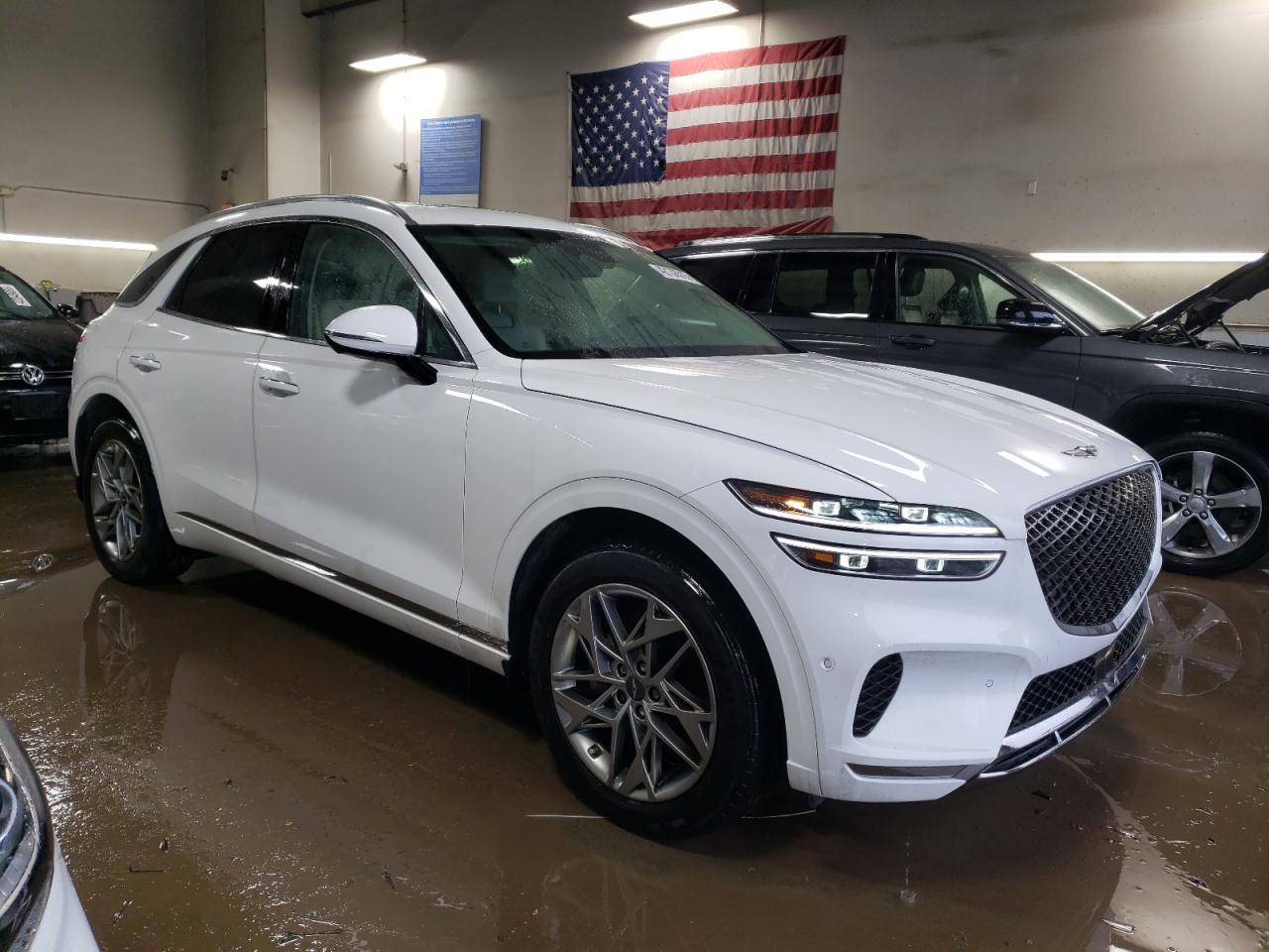 2022 Genesis GV70 - Image 4