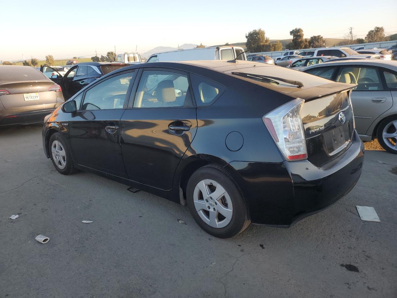 2010 Toyota Prius - Image 2