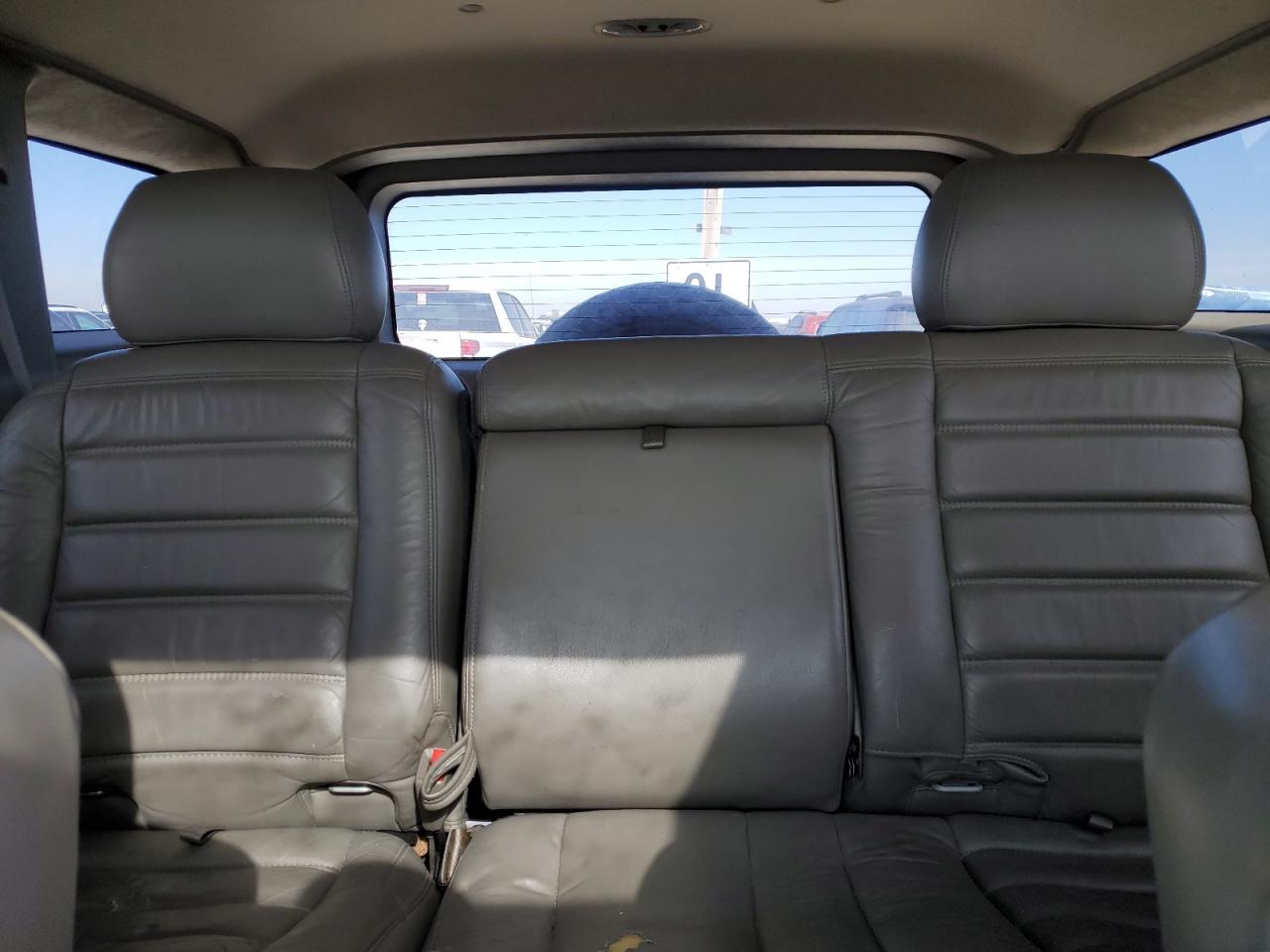 2003 Hummer H2 - Image 10
