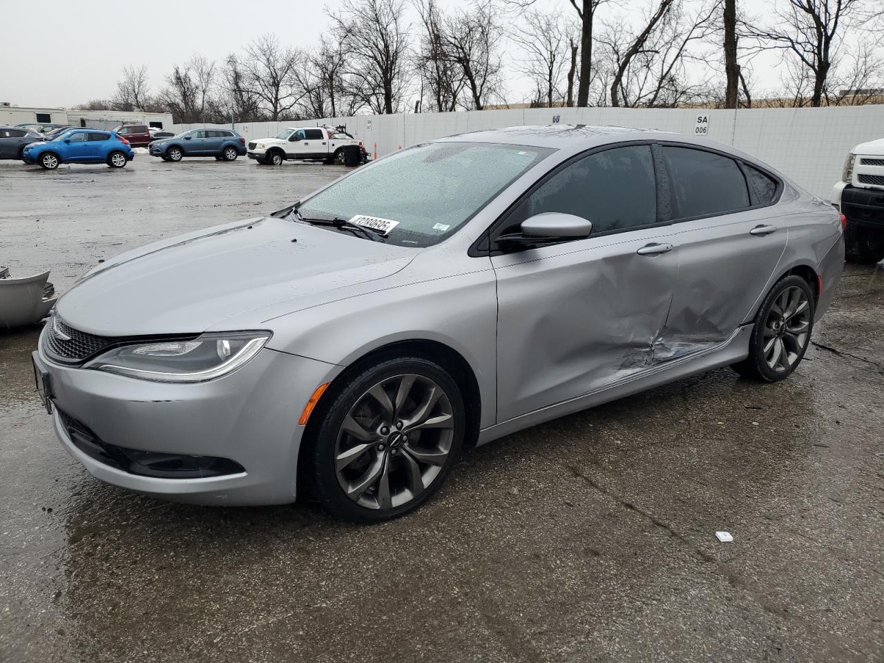 Bridgeton, MO에서 판매 중인 2015 Chrysler 200 S - Side