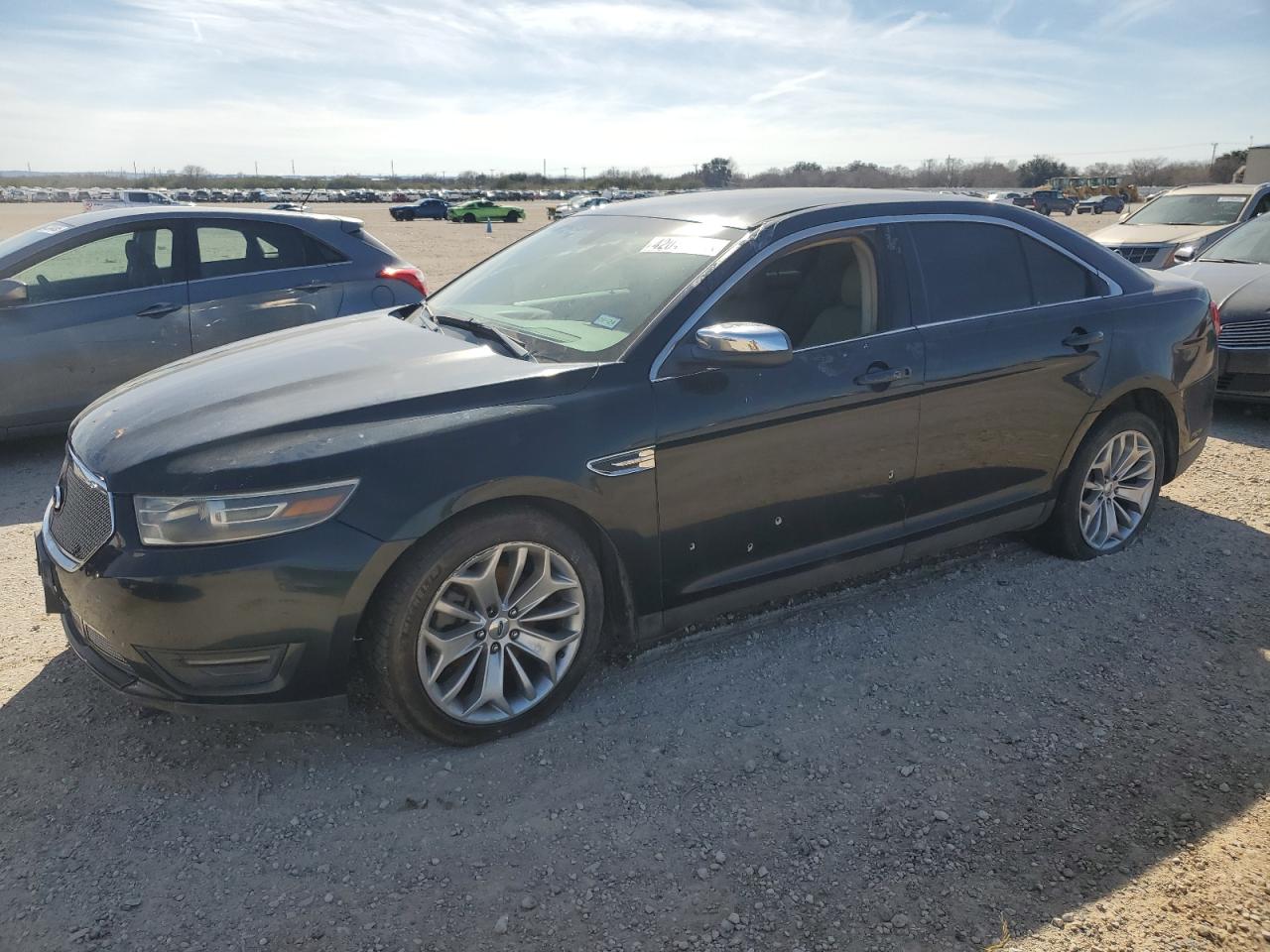 2014 Ford Taurus - Image 1