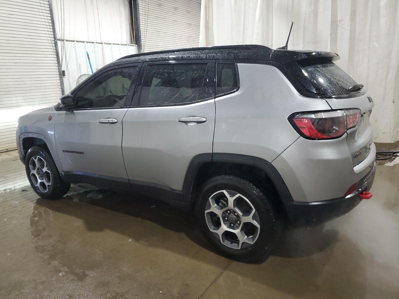 2022 Jeep Compass - Image 2