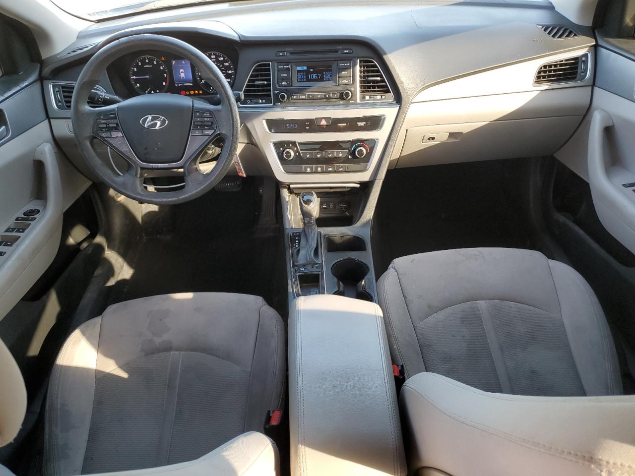 2015 Hyundai Sonata - Image 8