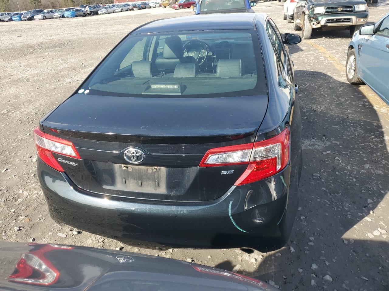 2012 Toyota Camry - Image 6