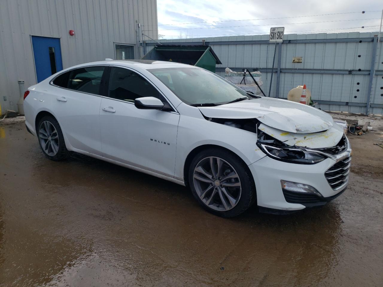 2023 Chevrolet Malibu - Image 4