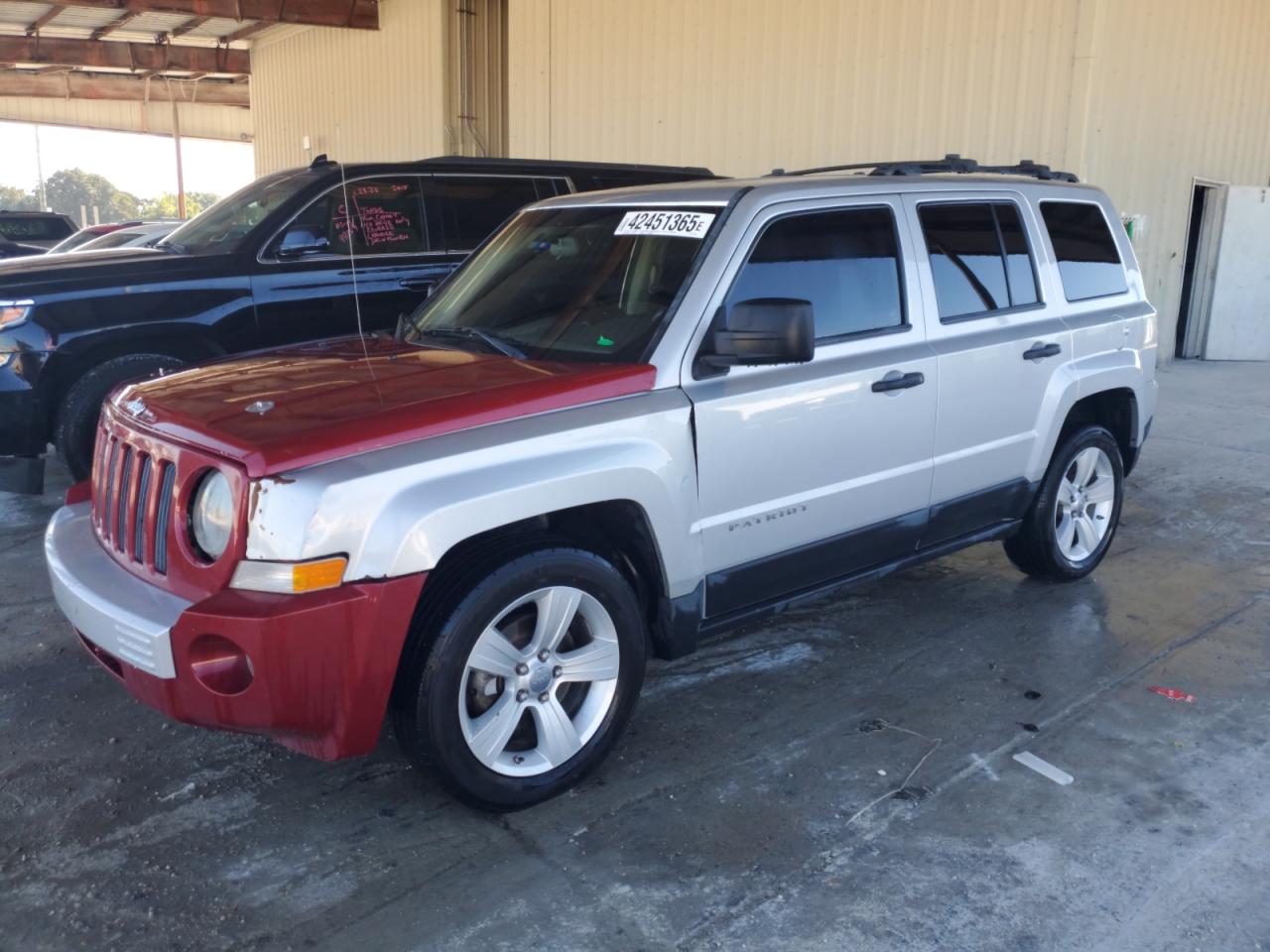 2011 Jeep Liberty (Patriot) - Image 1