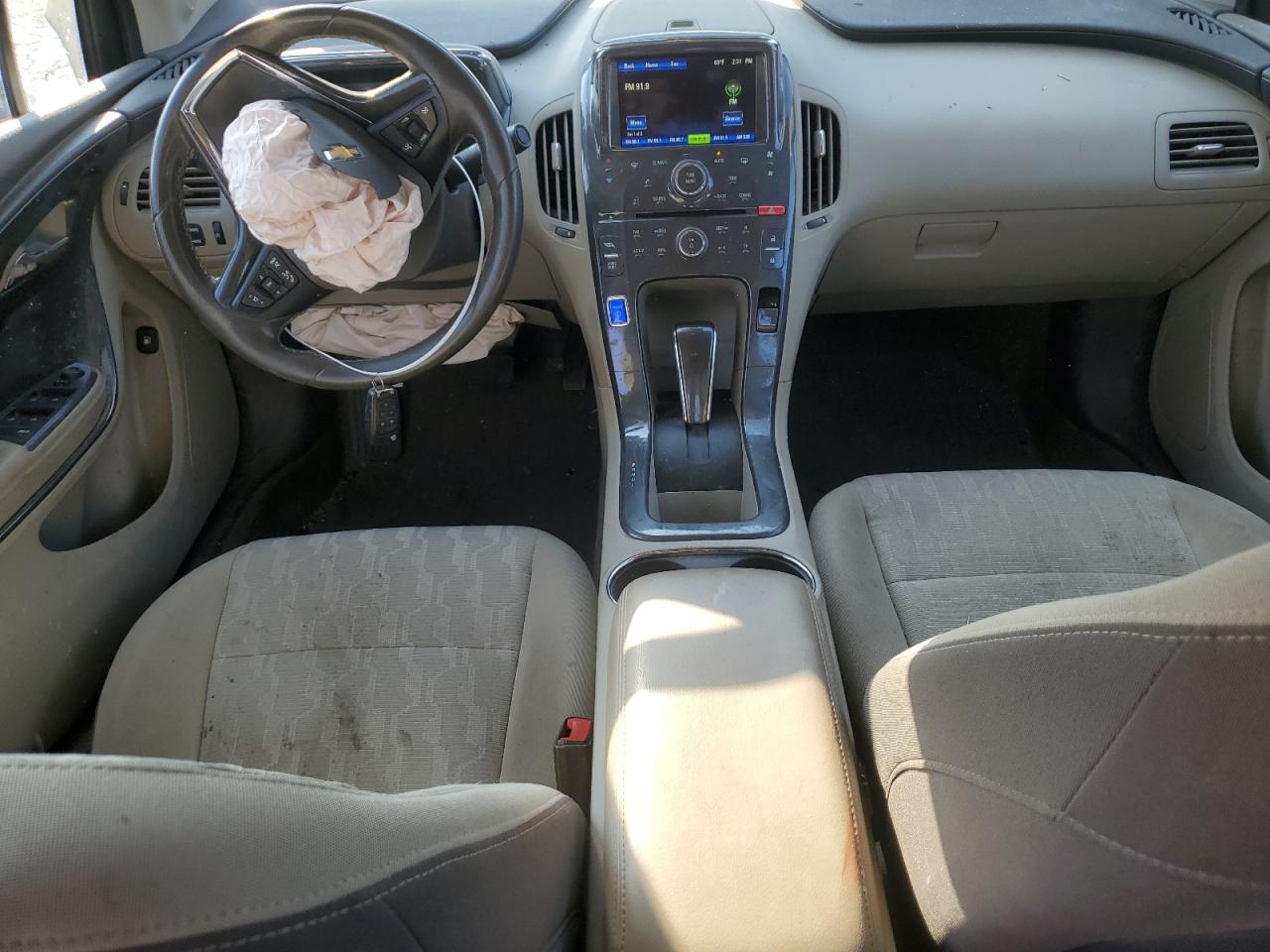 2014 Chevrolet Volt - Image 8