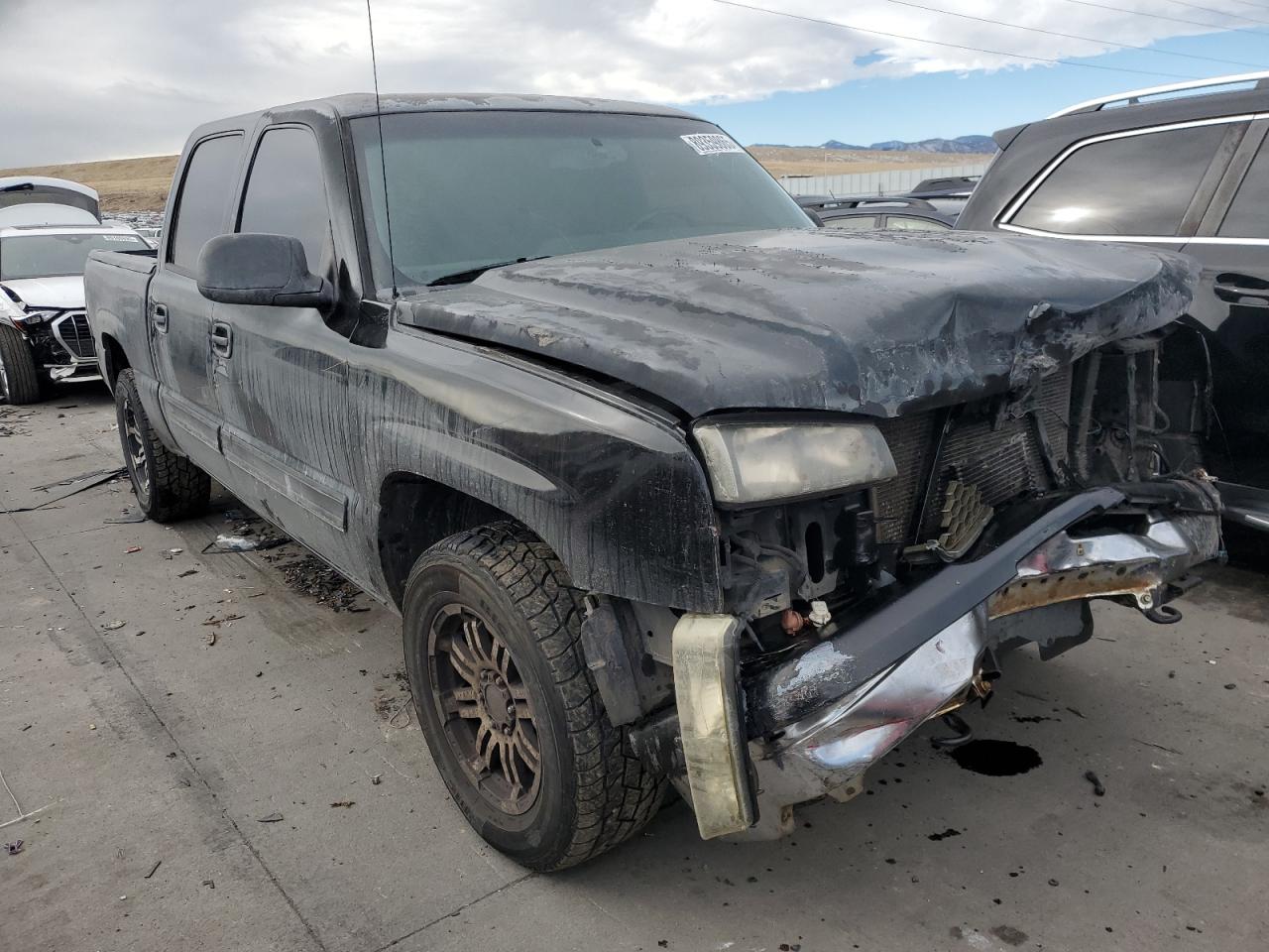 2006 Chevrolet Silverado - Image 4